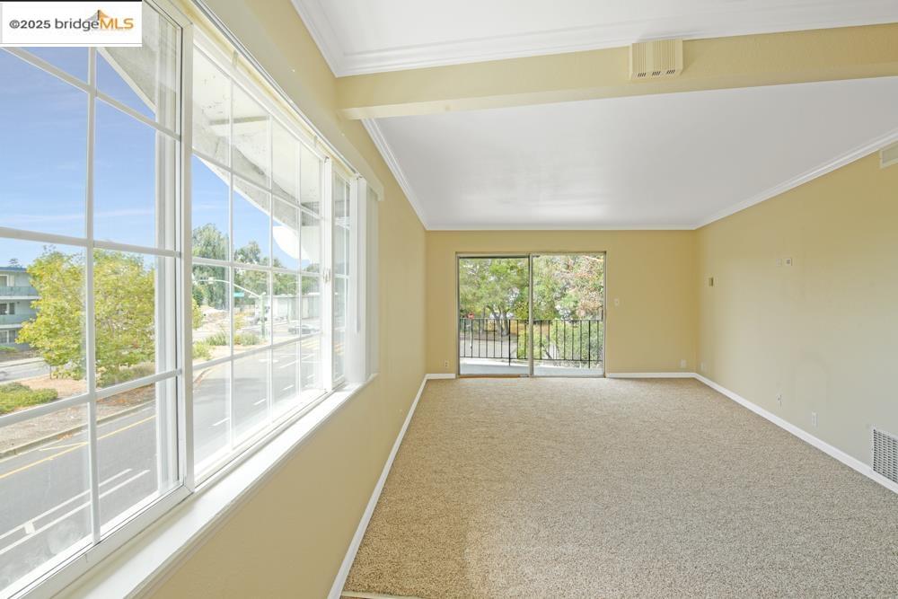 Detail Gallery Image 7 of 43 For 7940 Bancroft Avenue, Oakland,  CA 94605 - – Beds | – Baths