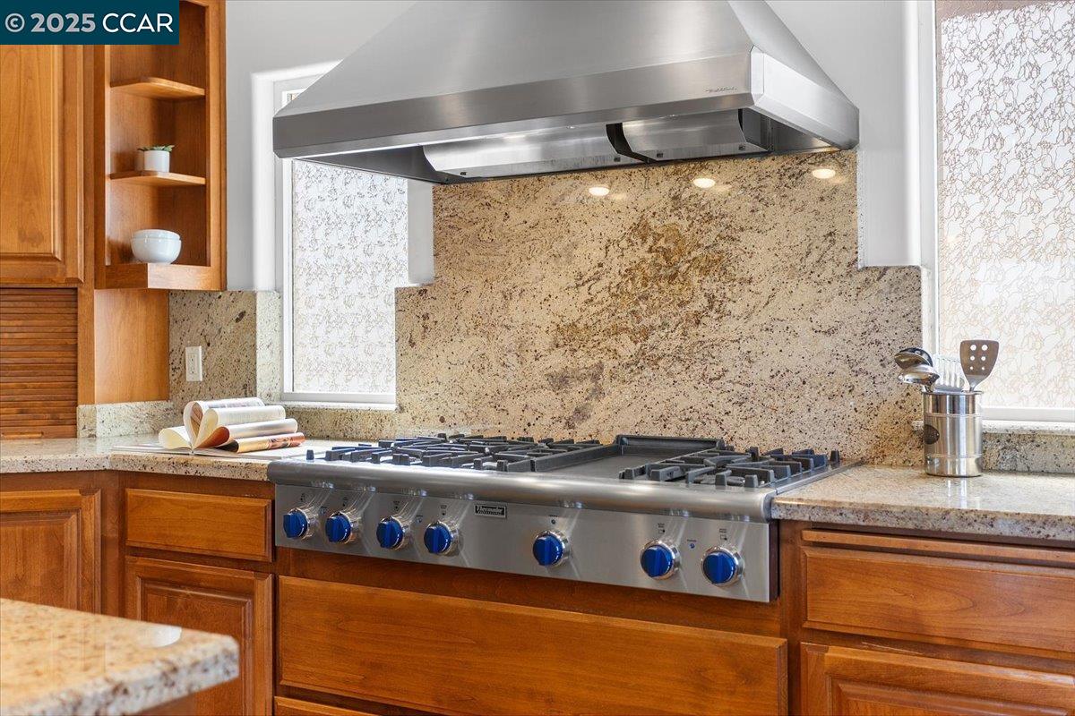Detail Gallery Image 28 of 59 For 2876 Eugene Ter, Castro Valley,  CA 94546 - 5 Beds | 4 Baths