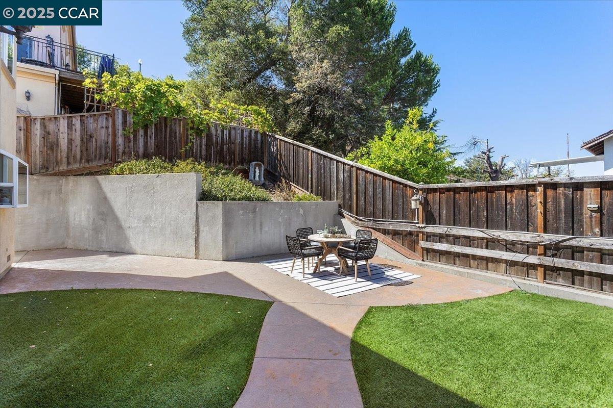 Detail Gallery Image 52 of 59 For 2876 Eugene Ter, Castro Valley,  CA 94546 - 5 Beds | 4 Baths