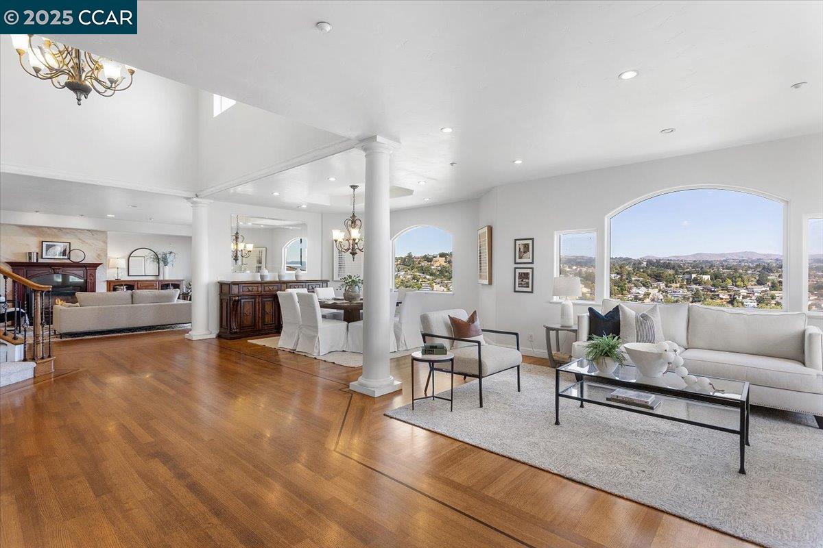 Detail Gallery Image 9 of 59 For 2876 Eugene Ter, Castro Valley,  CA 94546 - 5 Beds | 4 Baths