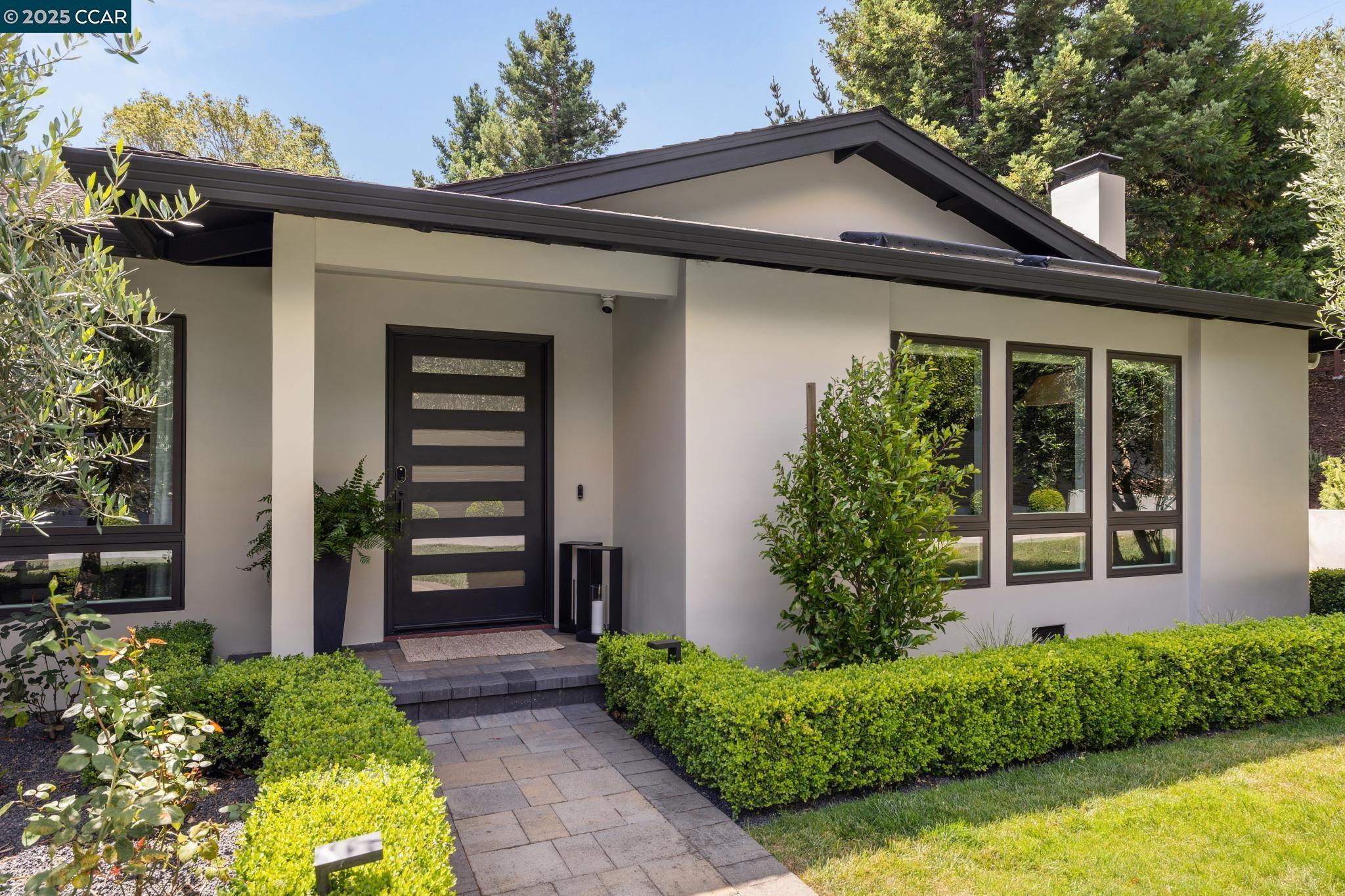 Detail Gallery Image 2 of 50 For 51 Knickerbocker Lane, Orinda,  CA 94563 - 4 Beds | 3 Baths