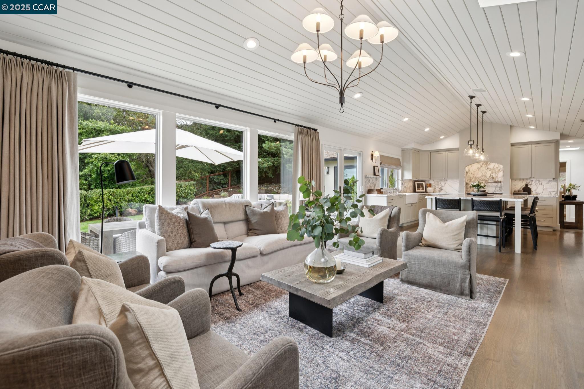Detail Gallery Image 15 of 50 For 51 Knickerbocker Lane, Orinda,  CA 94563 - 4 Beds | 3 Baths