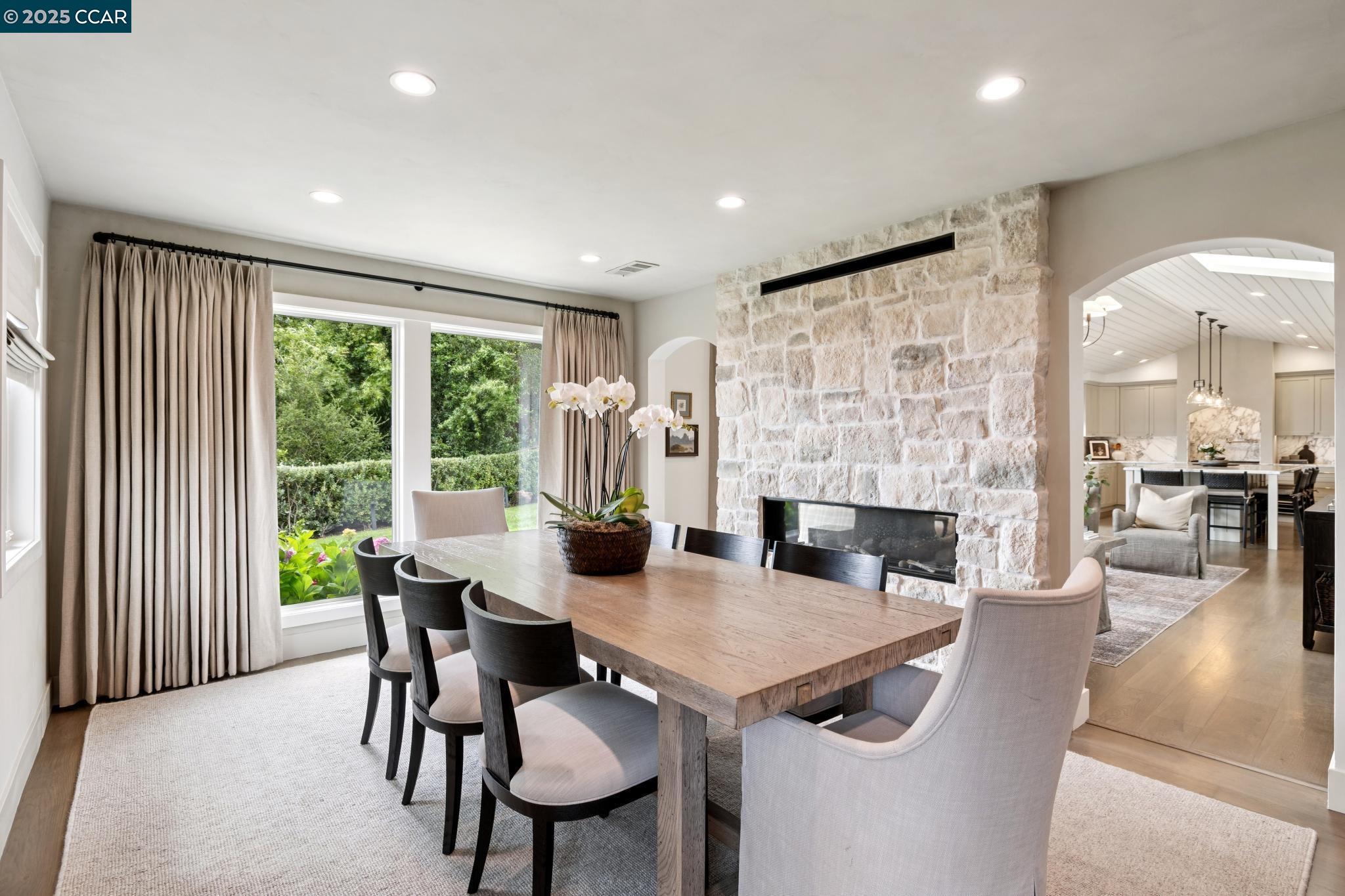 Detail Gallery Image 17 of 50 For 51 Knickerbocker Lane, Orinda,  CA 94563 - 4 Beds | 3 Baths