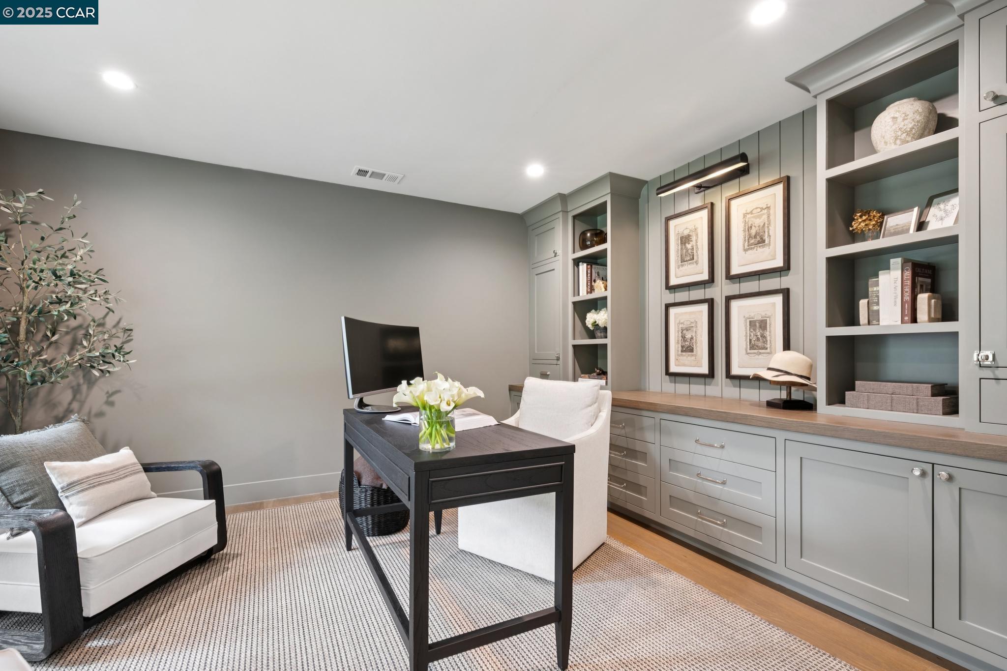 Detail Gallery Image 25 of 50 For 51 Knickerbocker Lane, Orinda,  CA 94563 - 4 Beds | 3 Baths