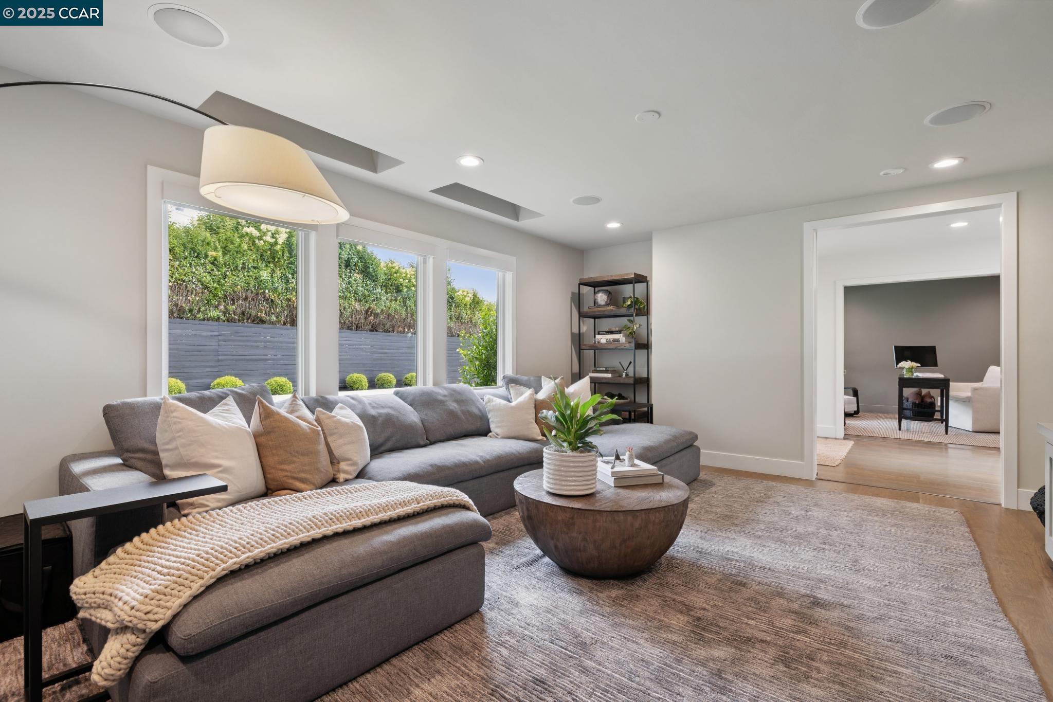 Detail Gallery Image 5 of 50 For 51 Knickerbocker Lane, Orinda,  CA 94563 - 4 Beds | 3 Baths