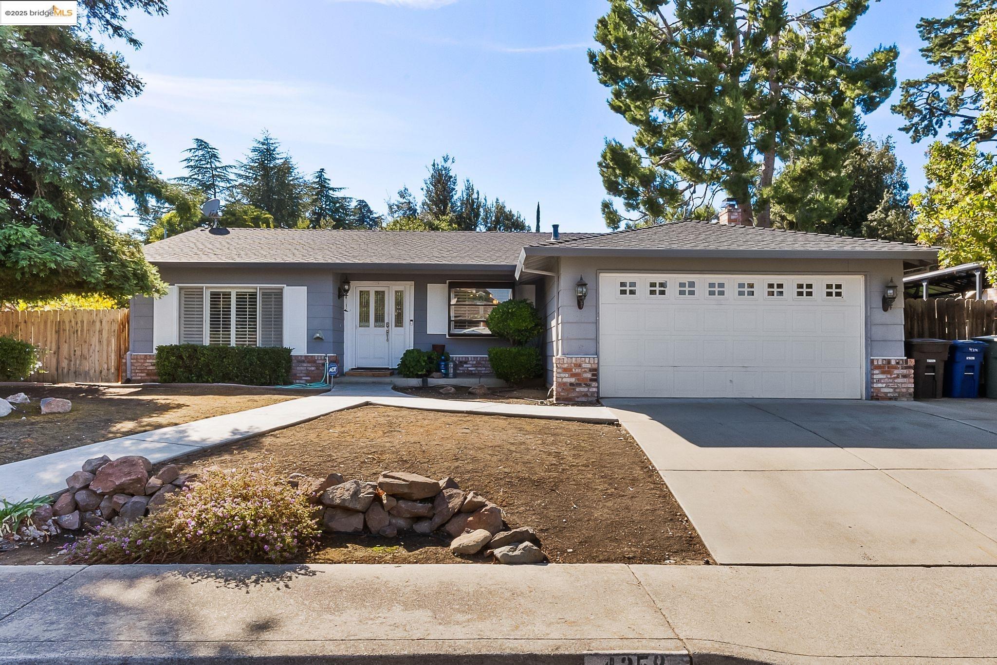 Front Image Thumbnail for EB41111873