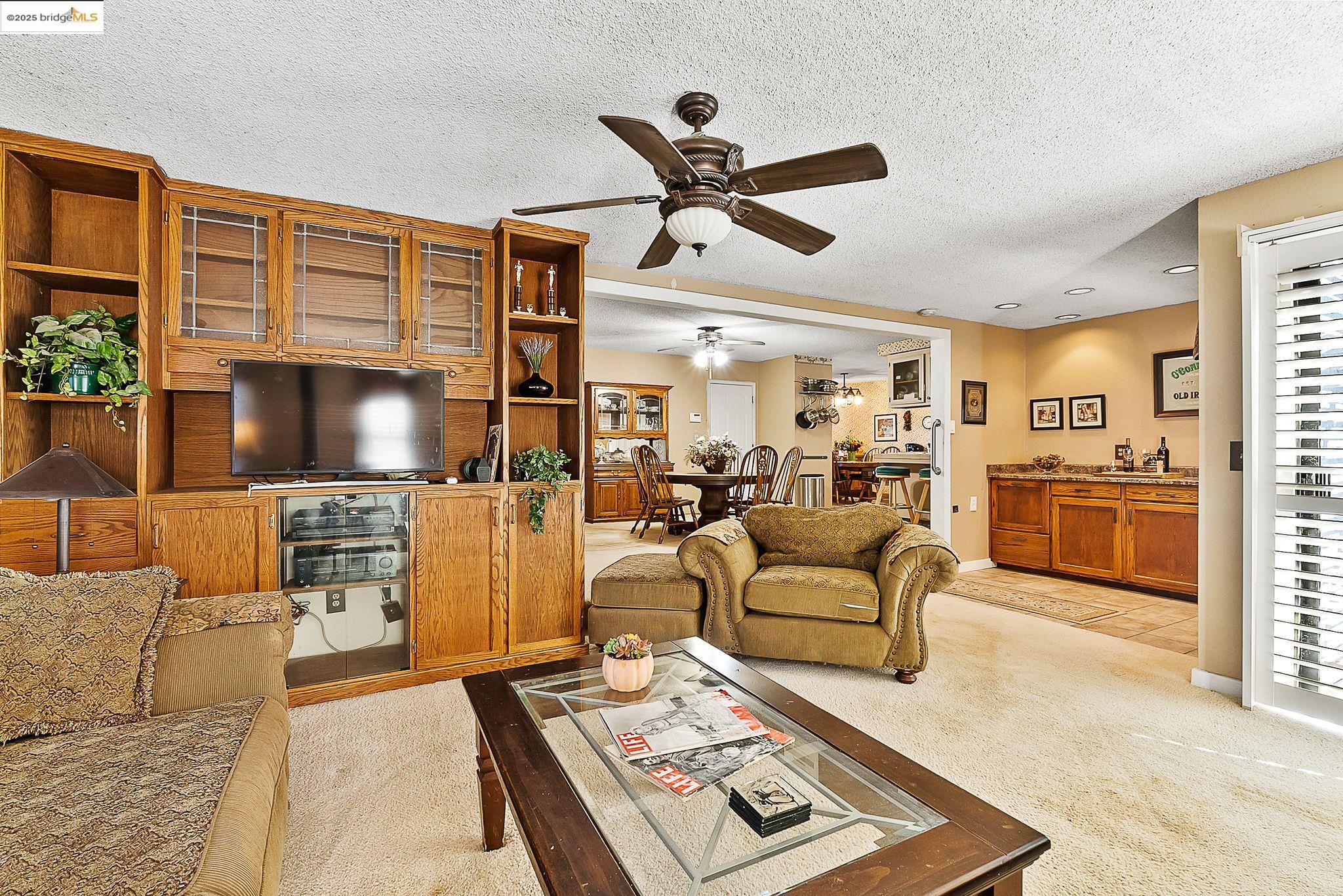 Detail Gallery Image 7 of 42 For 4358 Heights Ave, Pittsburg,  CA 94565 - 3 Beds | 2 Baths