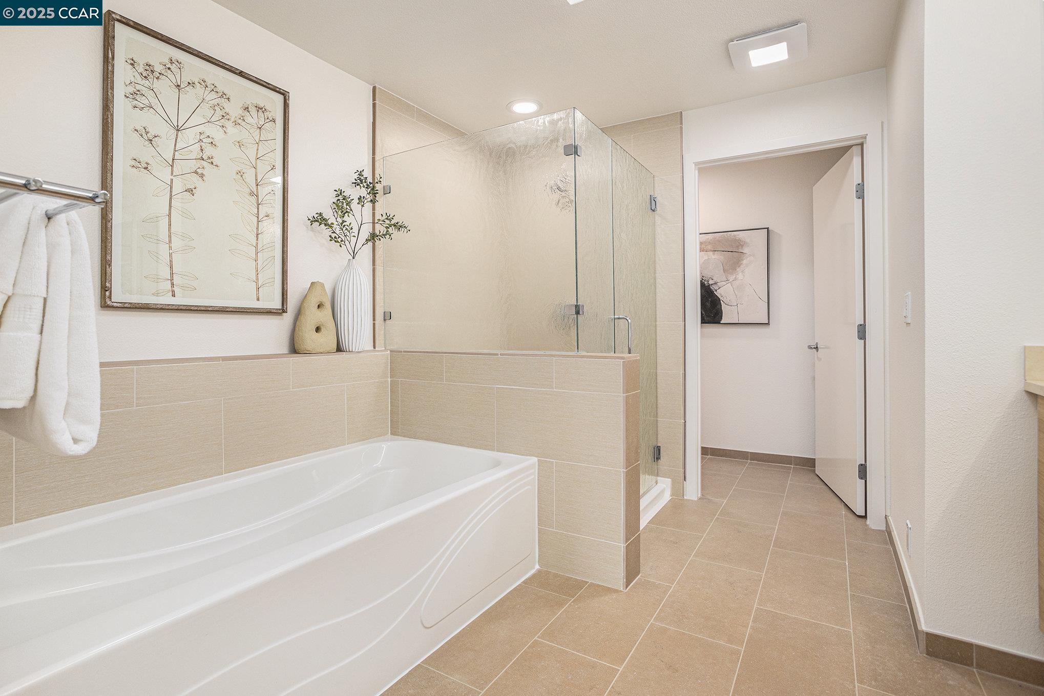 Photo #15: 41111875 Listing: Photo #15