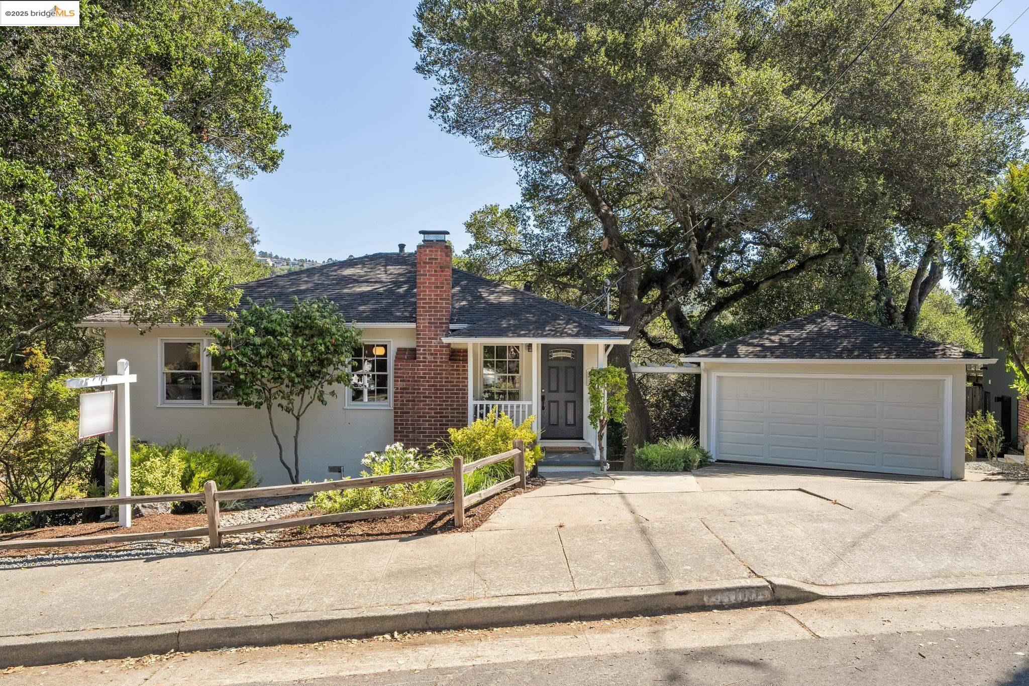 Front Image Thumbnail for EB41111876