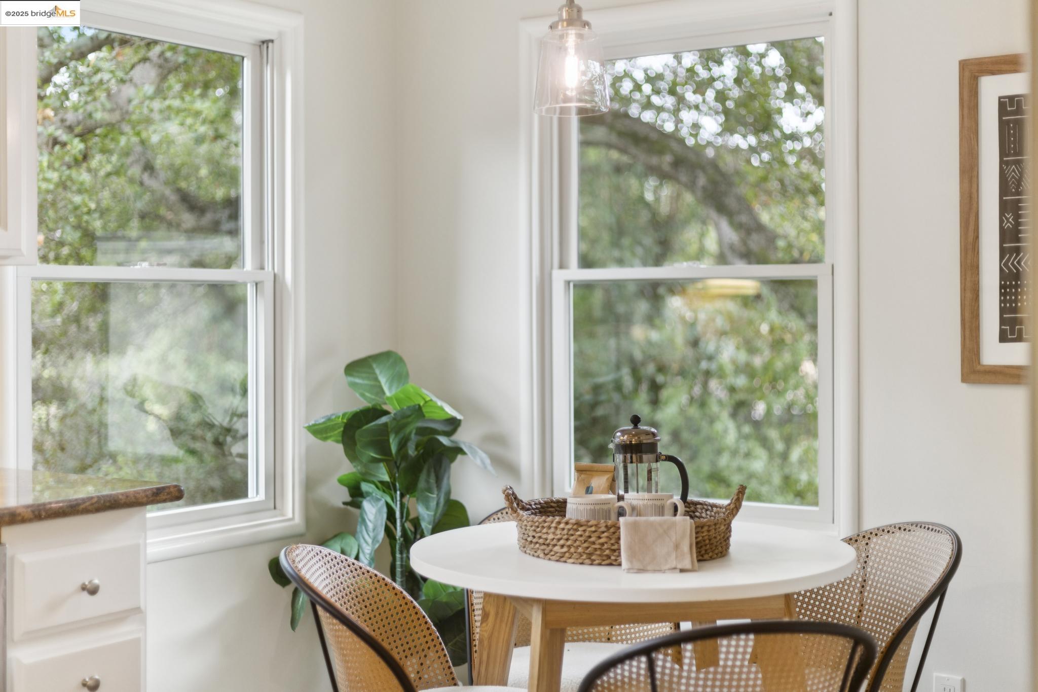 Detail Gallery Image 12 of 40 For 4100 Gregory St., Oakland,  CA 94619 - 3 Beds | 2 Baths