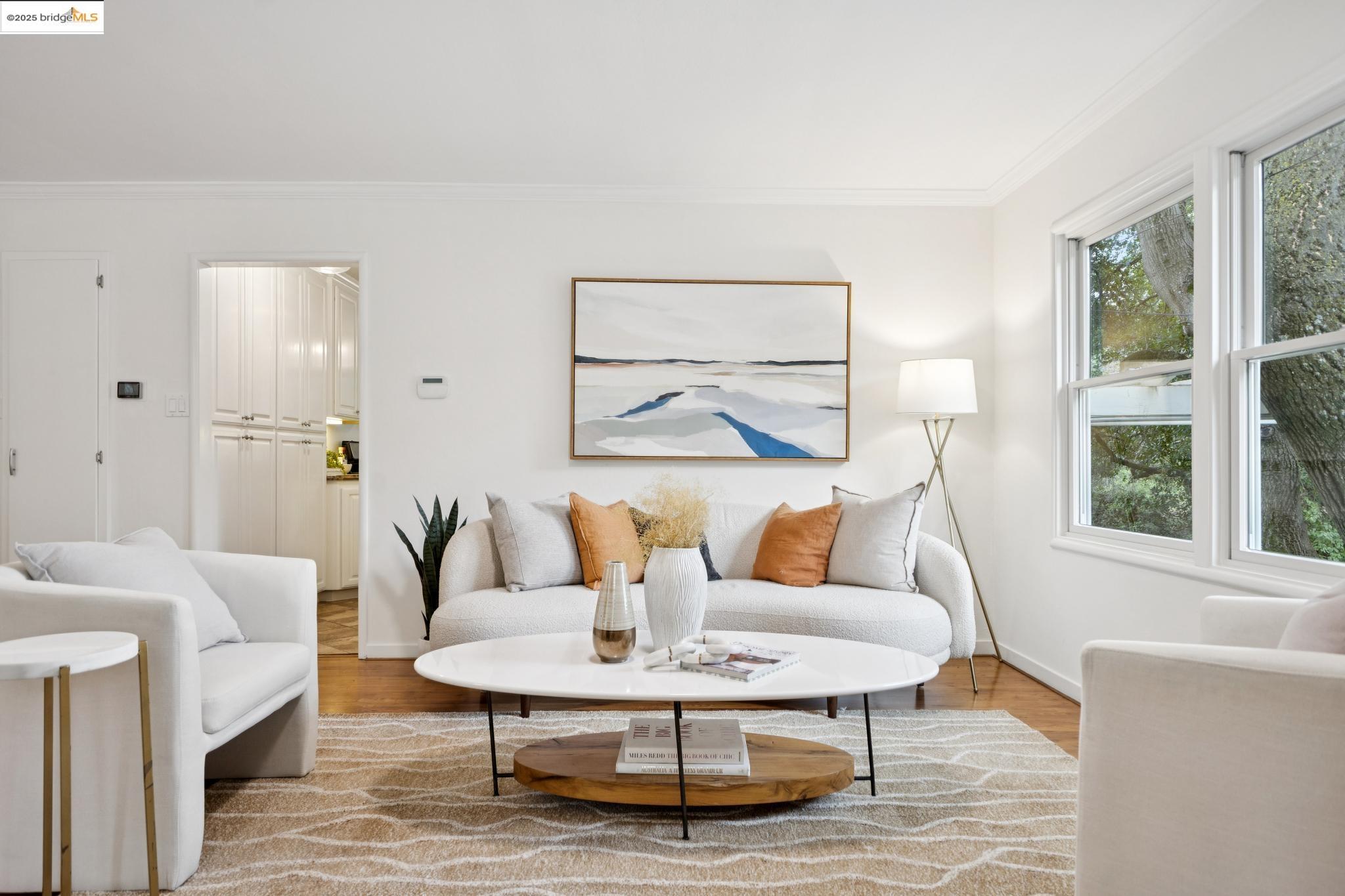 Detail Gallery Image 4 of 40 For 4100 Gregory St., Oakland,  CA 94619 - 3 Beds | 2 Baths