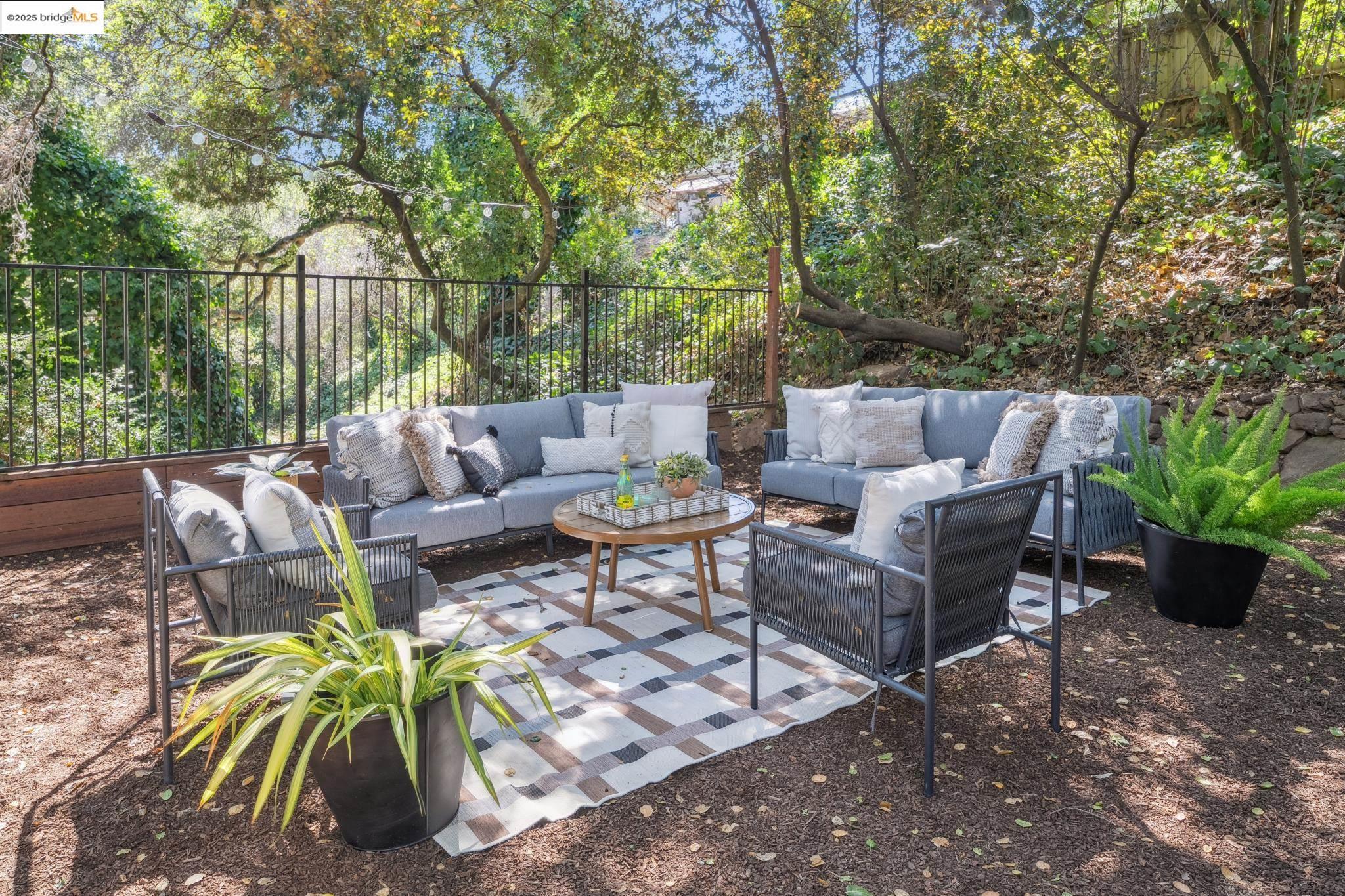 Detail Gallery Image 32 of 40 For 4100 Gregory St., Oakland,  CA 94619 - 3 Beds | 2 Baths