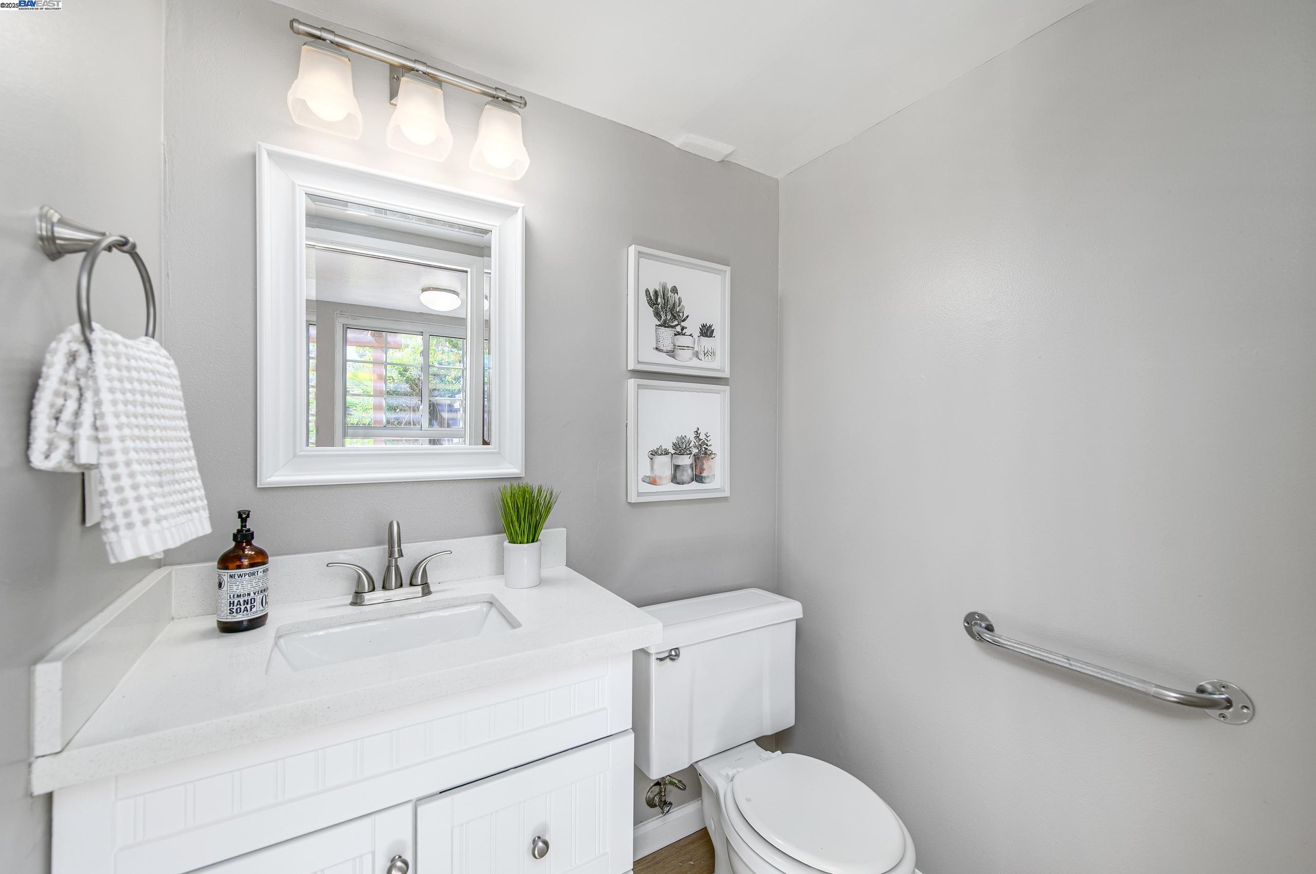 Detail Gallery Image 13 of 28 For 1909 De Vaca Way, Livermore,  CA 94550 - 2 Beds | 1/1 Baths