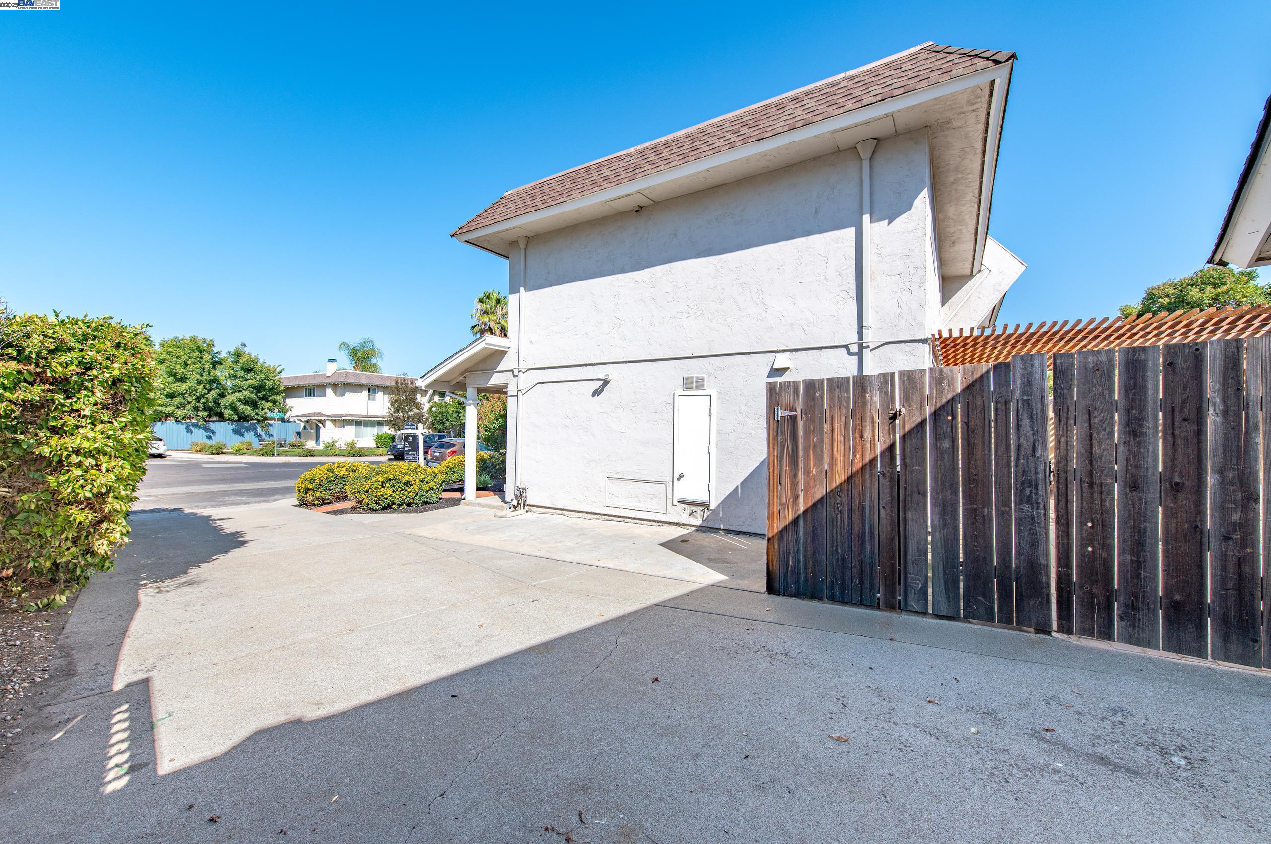 Detail Gallery Image 24 of 28 For 1909 De Vaca Way, Livermore,  CA 94550 - 2 Beds | 1/1 Baths
