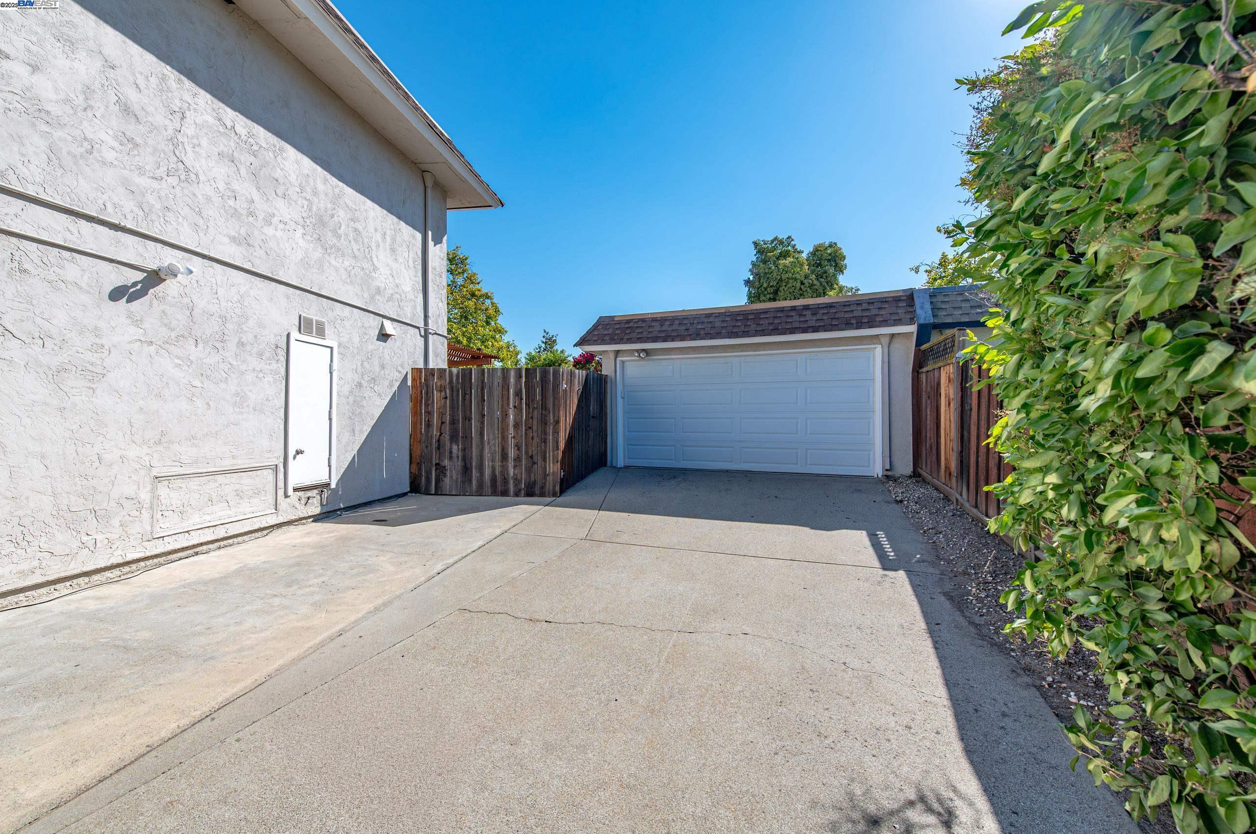 Detail Gallery Image 25 of 28 For 1909 De Vaca Way, Livermore,  CA 94550 - 2 Beds | 1/1 Baths