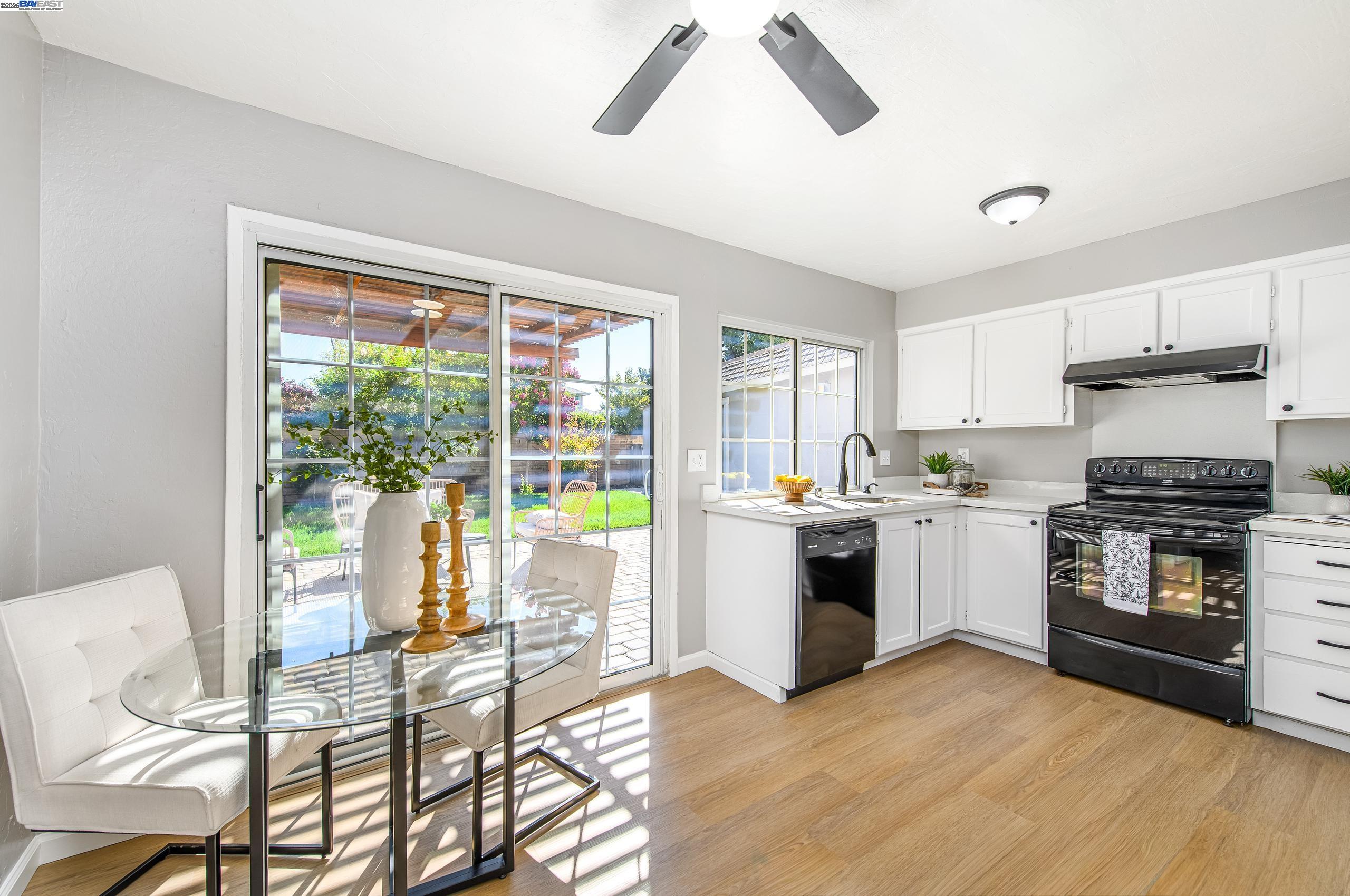 Detail Gallery Image 5 of 28 For 1909 De Vaca Way, Livermore,  CA 94550 - 2 Beds | 1/1 Baths