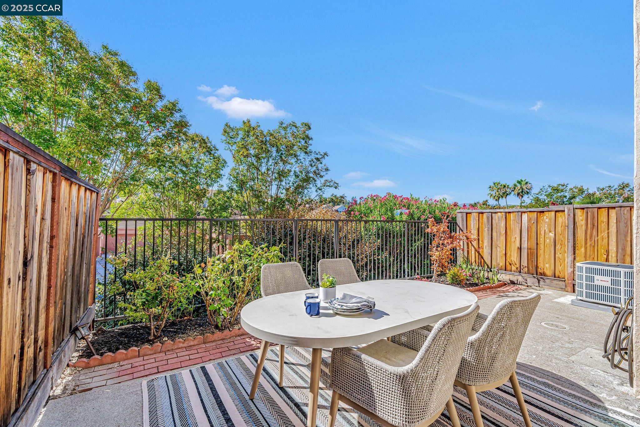 Detail Gallery Image 42 of 55 For 3043 Tahoe Pl, San Ramon,  CA 94582 - 3 Beds | 2/1 Baths