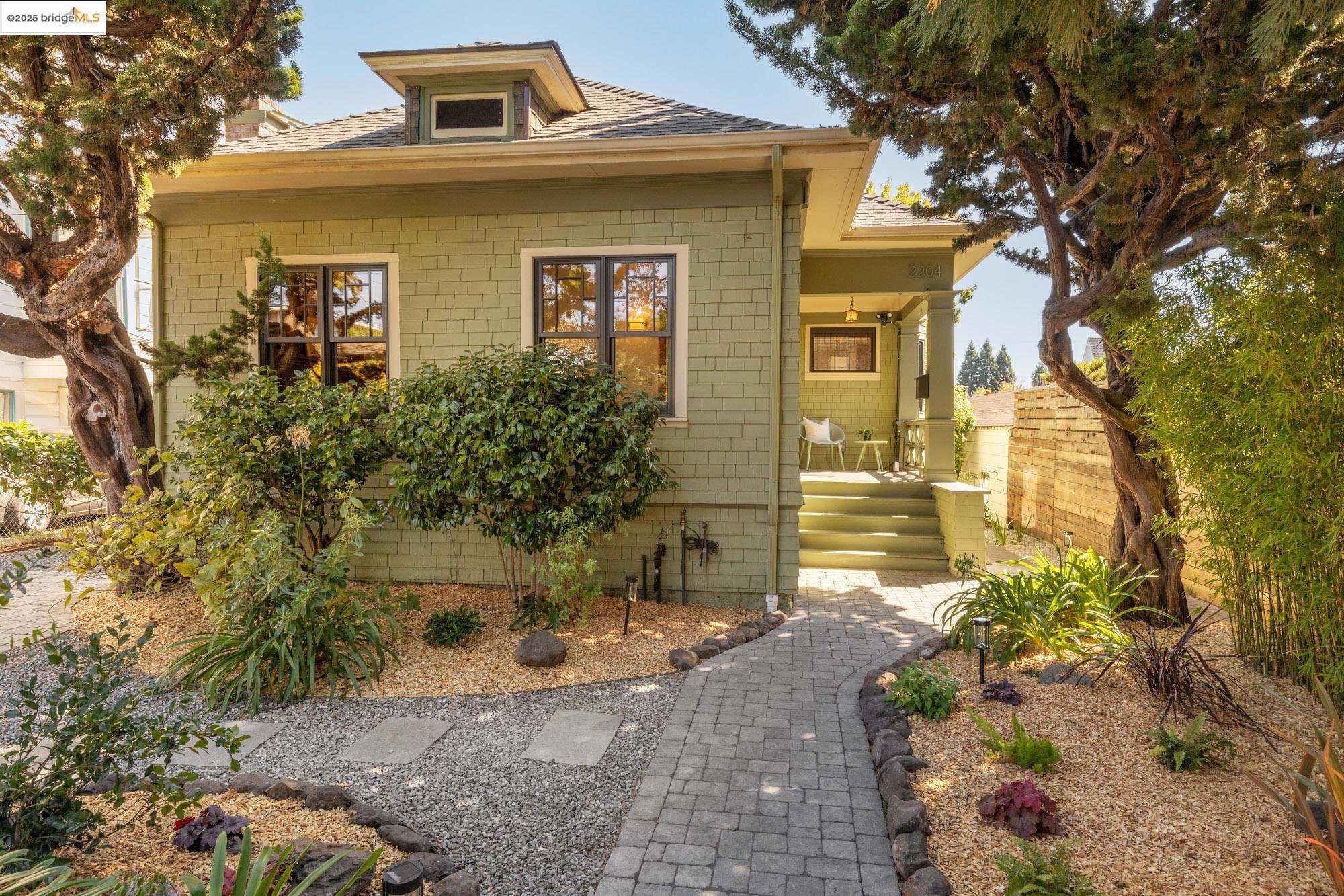 Front Image Thumbnail for EB41111885