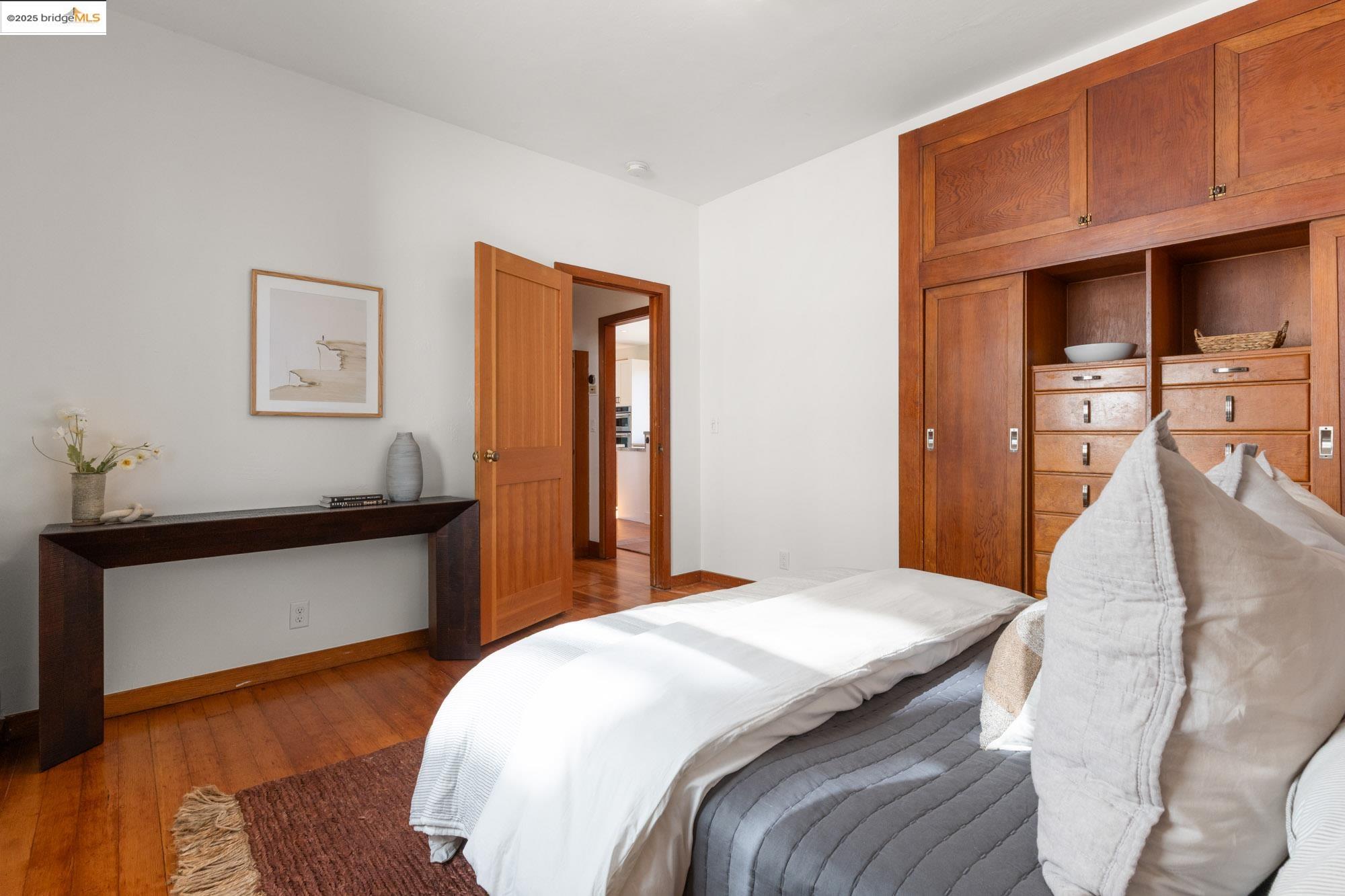 Detail Gallery Image 24 of 58 For 2204 Woolsey, Berkeley,  CA 94705 - 3 Beds | 2 Baths