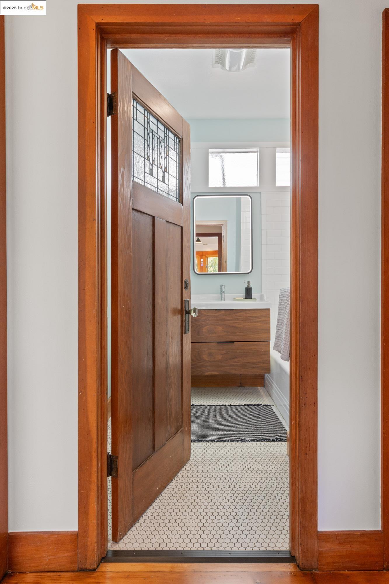 Detail Gallery Image 26 of 58 For 2204 Woolsey, Berkeley,  CA 94705 - 3 Beds | 2 Baths