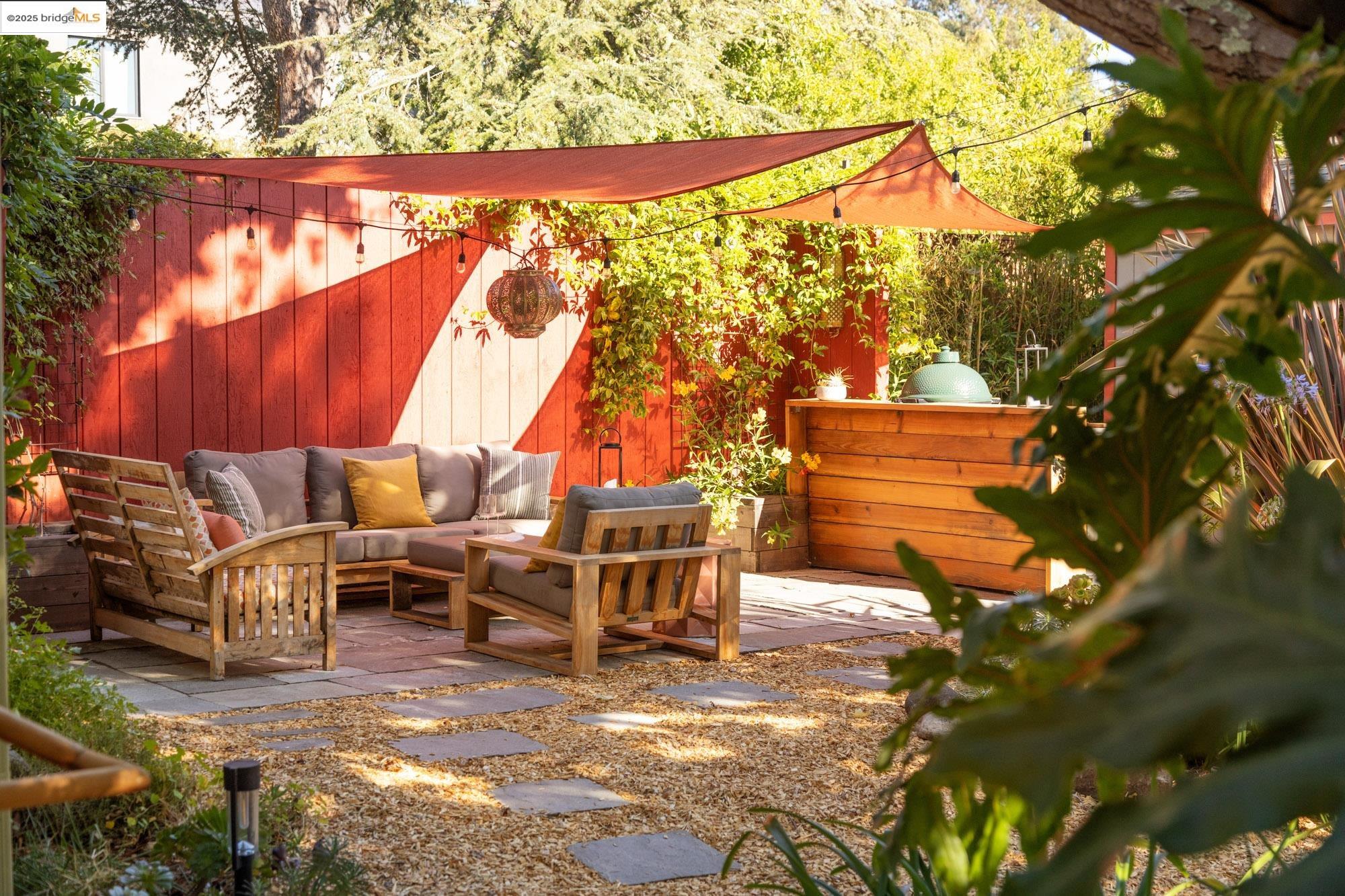 Detail Gallery Image 37 of 58 For 2204 Woolsey, Berkeley,  CA 94705 - 3 Beds | 2 Baths