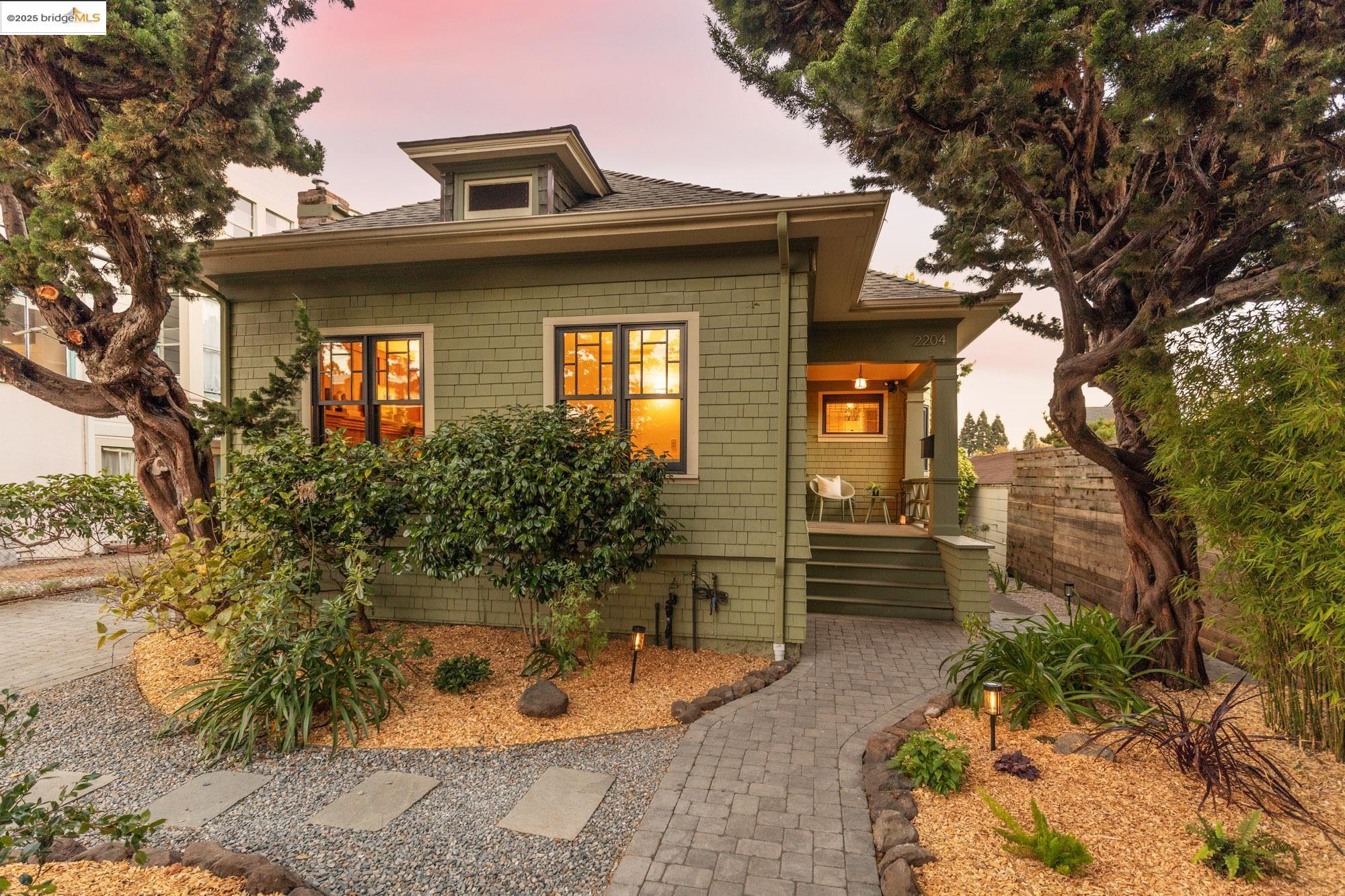 Detail Gallery Image 43 of 58 For 2204 Woolsey, Berkeley,  CA 94705 - 3 Beds | 2 Baths