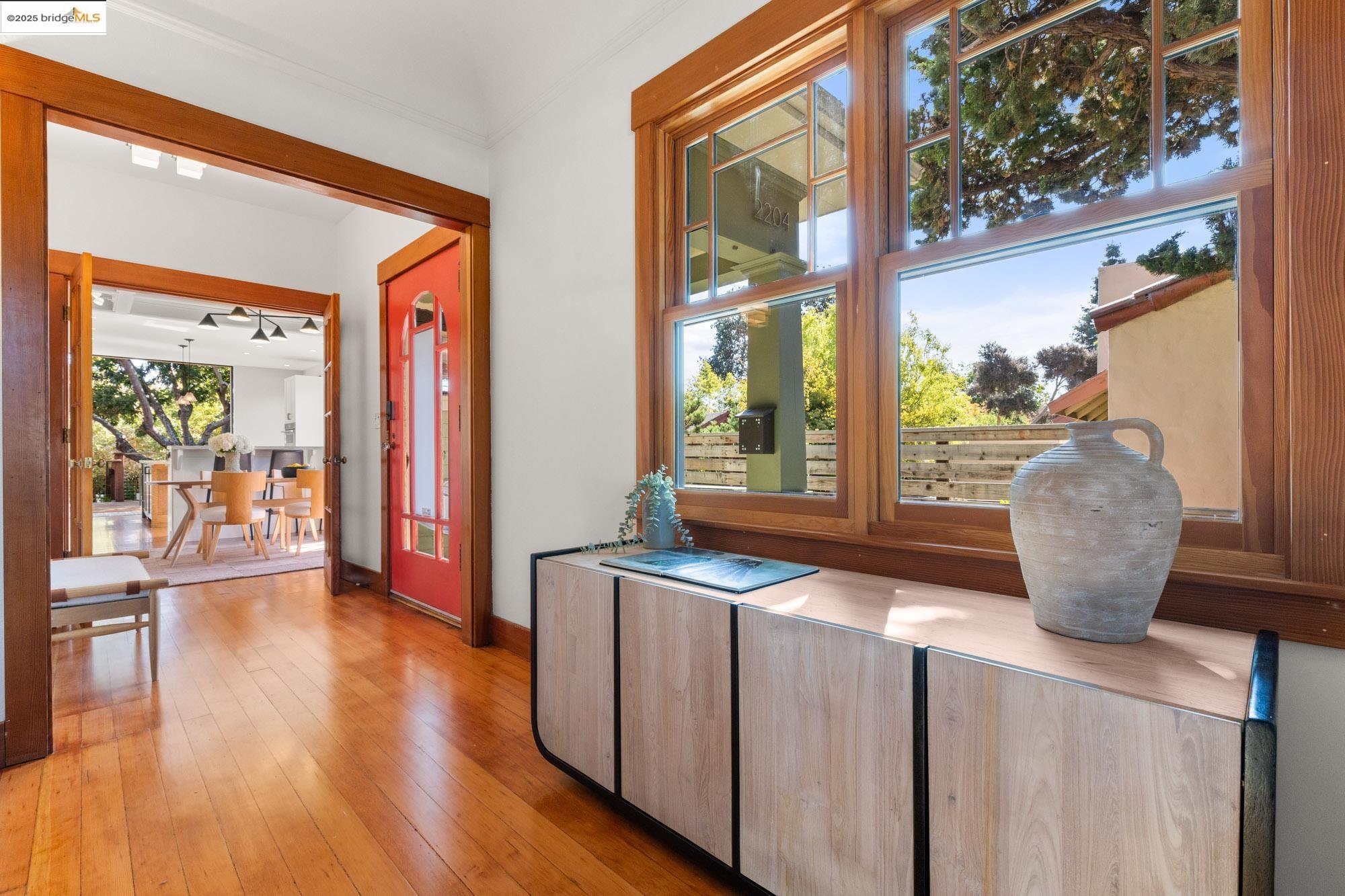 Detail Gallery Image 6 of 58 For 2204 Woolsey, Berkeley,  CA 94705 - 3 Beds | 2 Baths