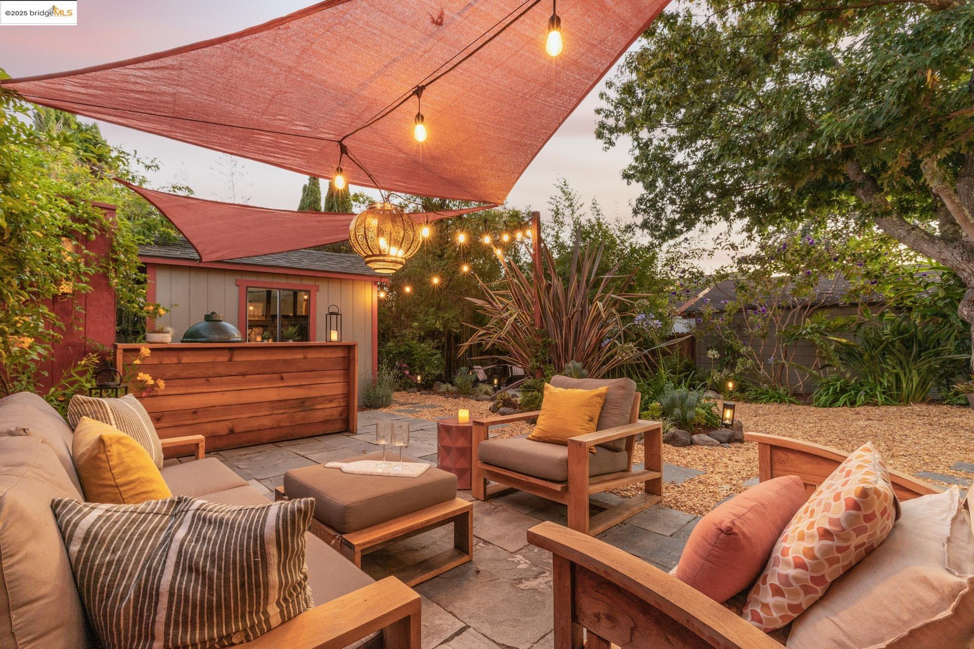 Detail Gallery Image 55 of 58 For 2204 Woolsey, Berkeley,  CA 94705 - 3 Beds | 2 Baths