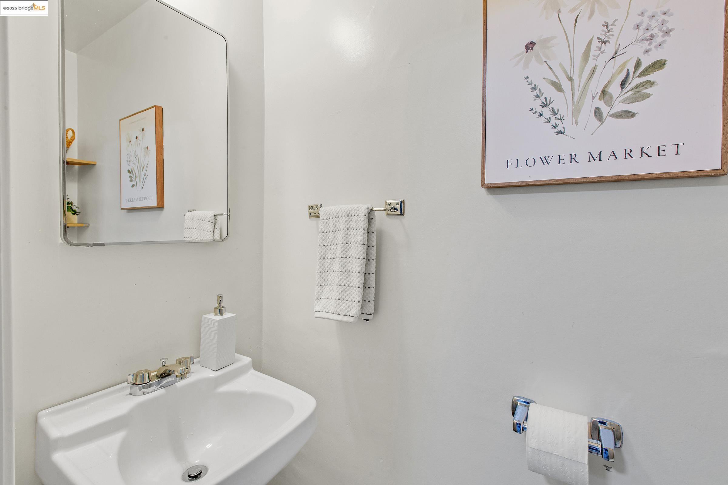 Detail Gallery Image 14 of 28 For 418 Clayton Ave, El Cerrito,  CA 94530 - 2 Beds | 1/1 Baths