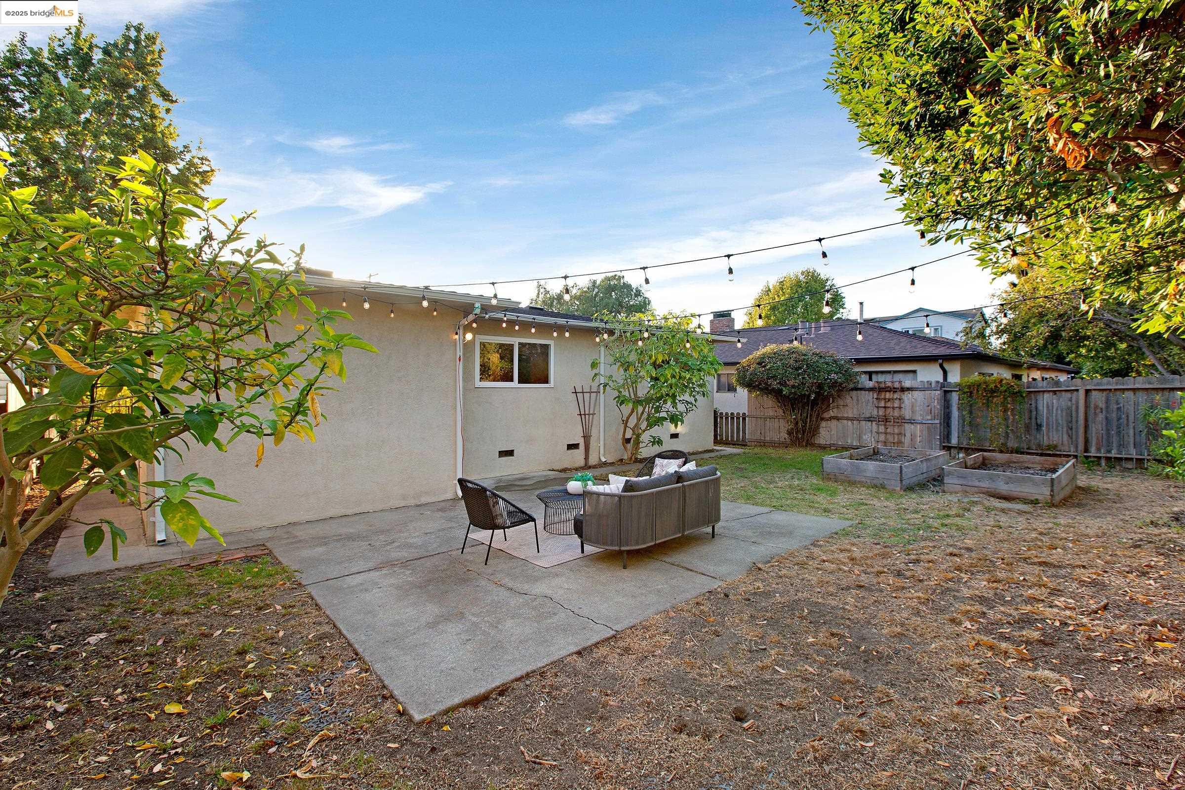 Detail Gallery Image 20 of 28 For 418 Clayton Ave, El Cerrito,  CA 94530 - 2 Beds | 1/1 Baths