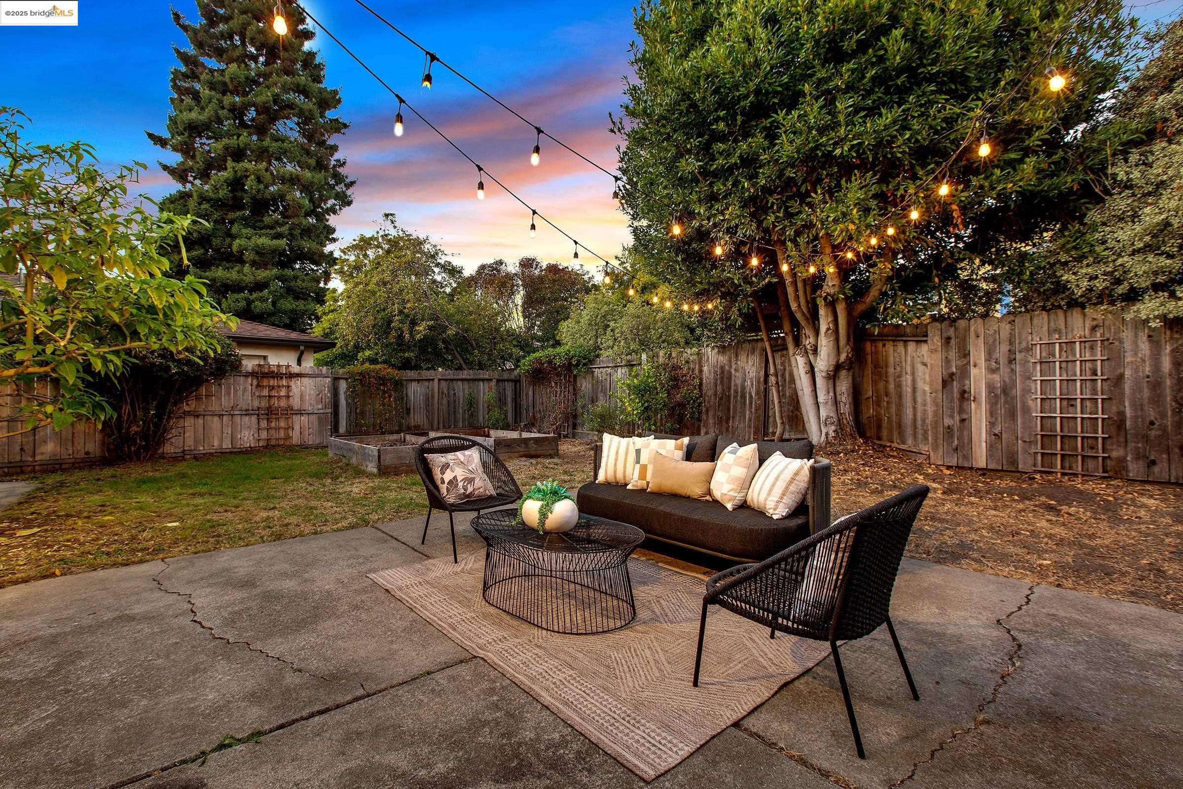 Detail Gallery Image 25 of 28 For 418 Clayton Ave, El Cerrito,  CA 94530 - 2 Beds | 1/1 Baths