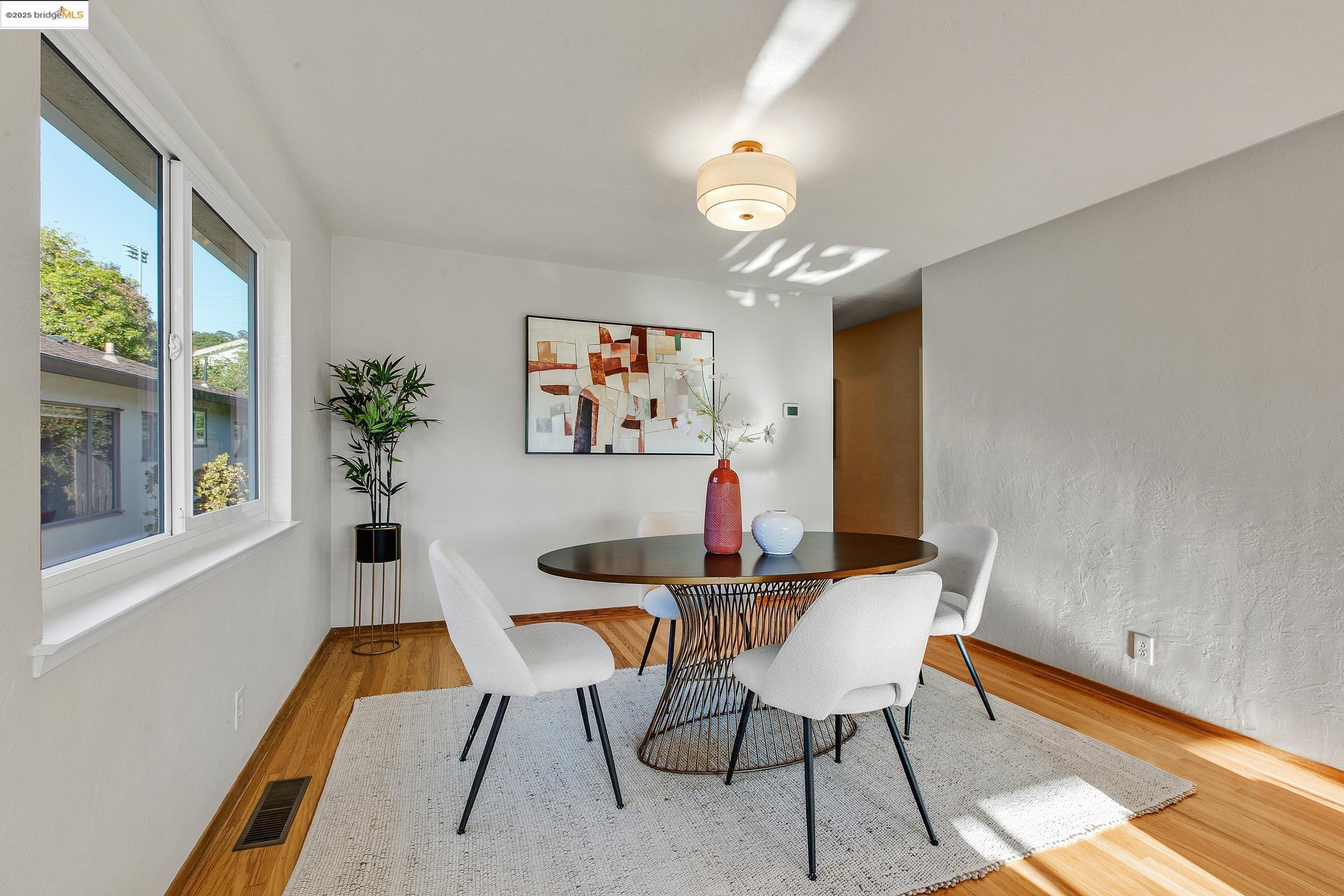 Detail Gallery Image 7 of 28 For 418 Clayton Ave, El Cerrito,  CA 94530 - 2 Beds | 1/1 Baths