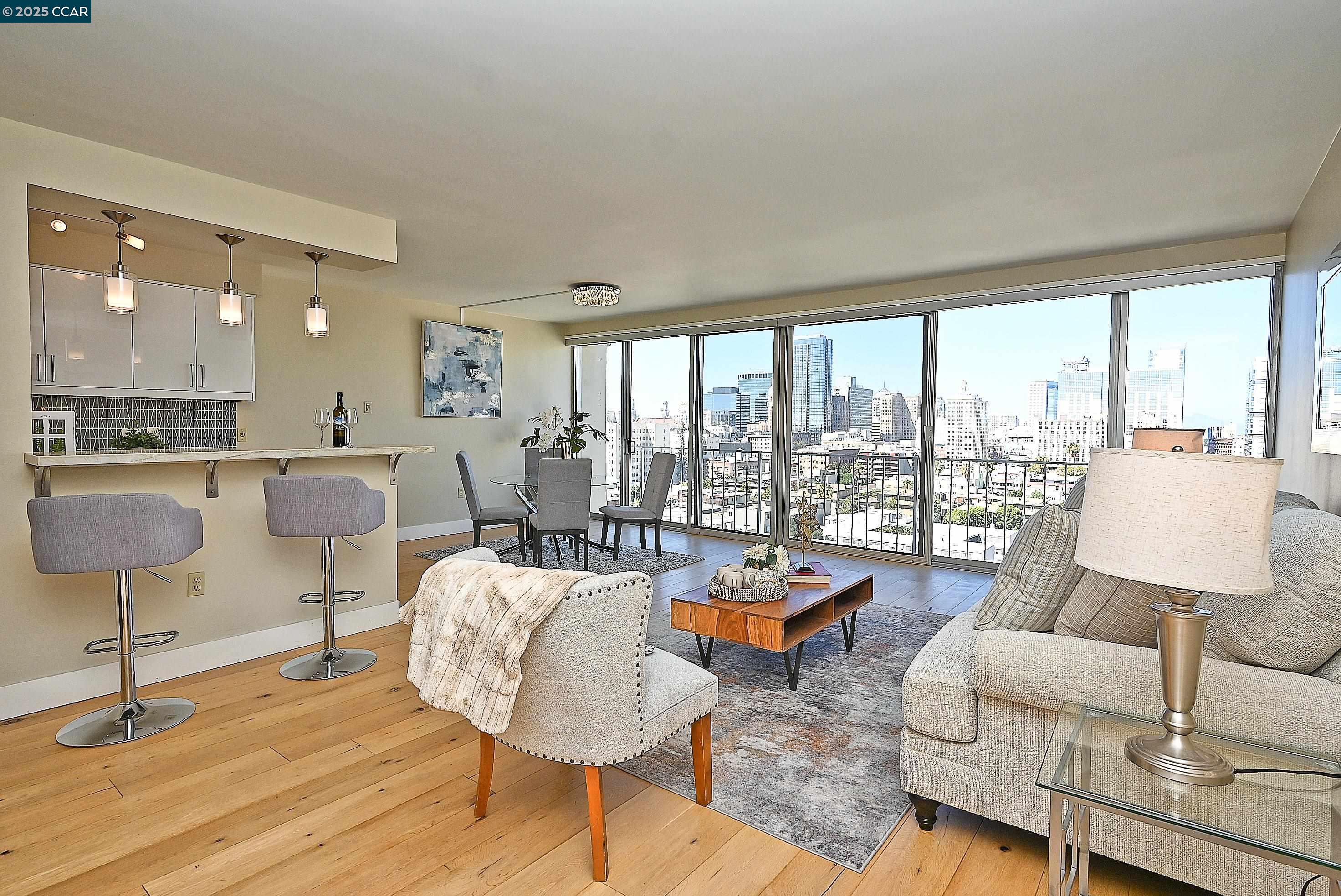Detail Gallery Image 9 of 38 For 1555 Lakeside Drive #184,  Oakland,  CA 94612 - 2 Beds | 2 Baths