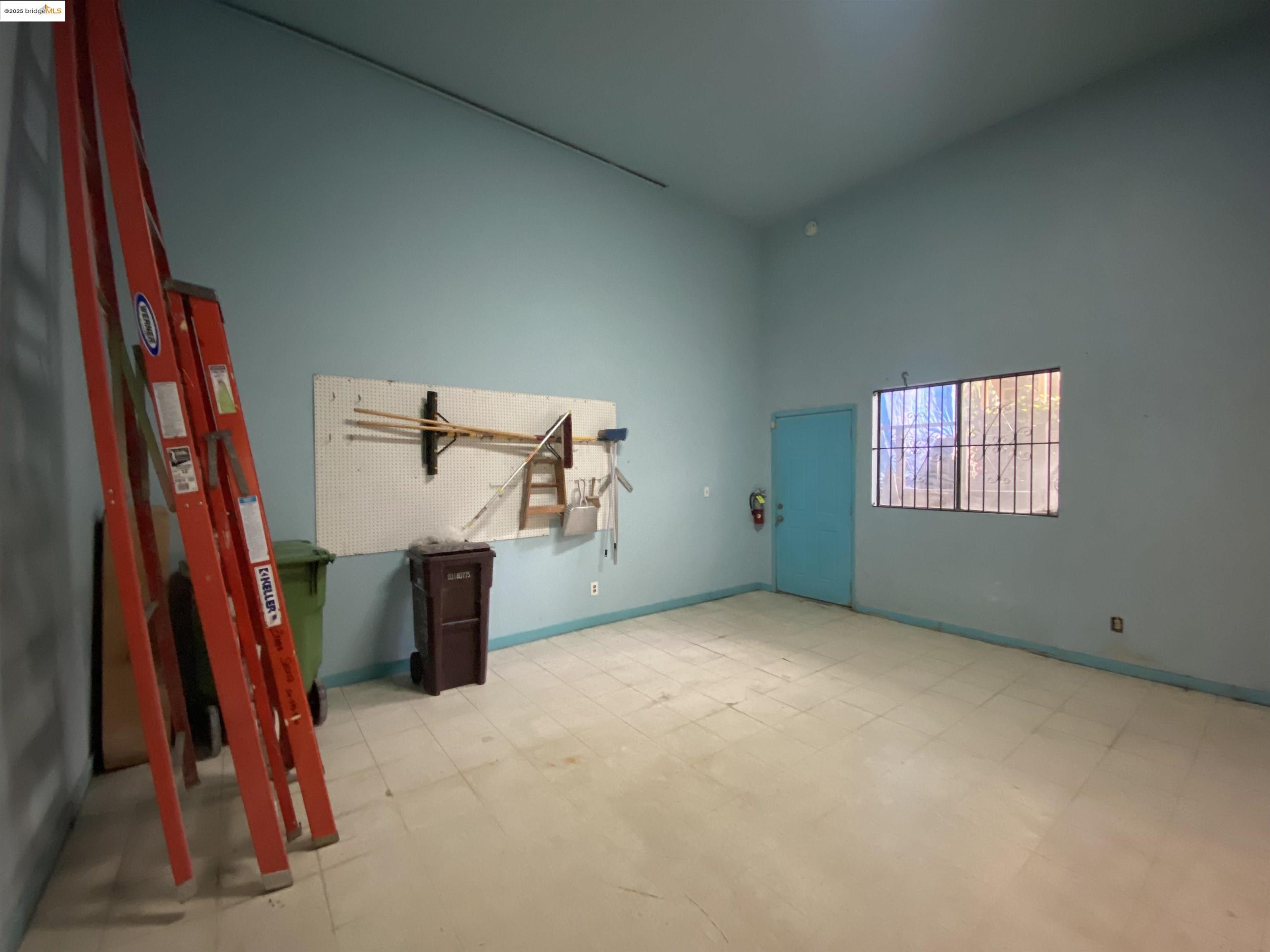 Detail Gallery Image 18 of 25 For 1138 E 12th St., Oakland,  CA 94606 - – Beds | – Baths