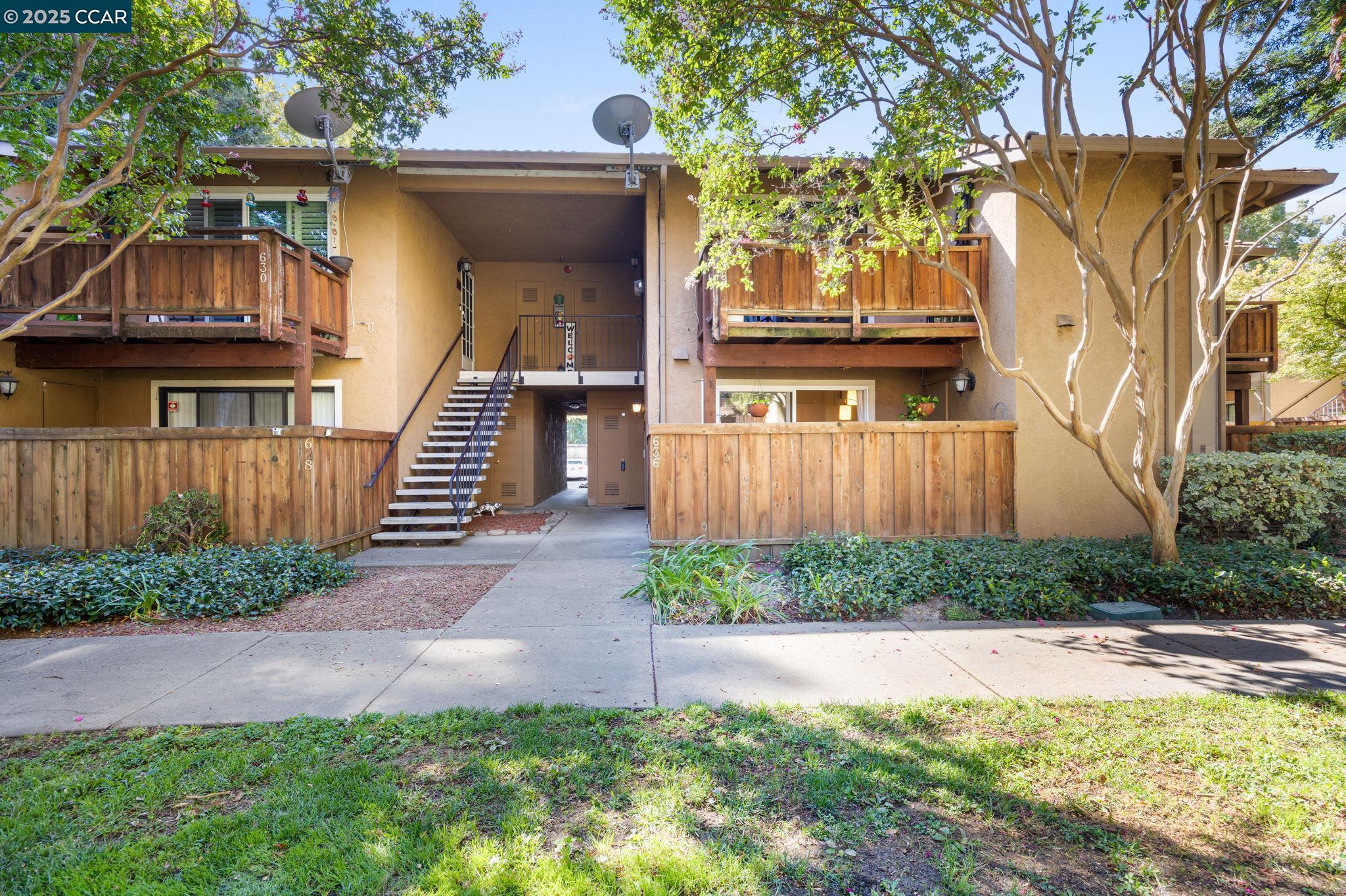 Front Image Thumbnail for CC41111891