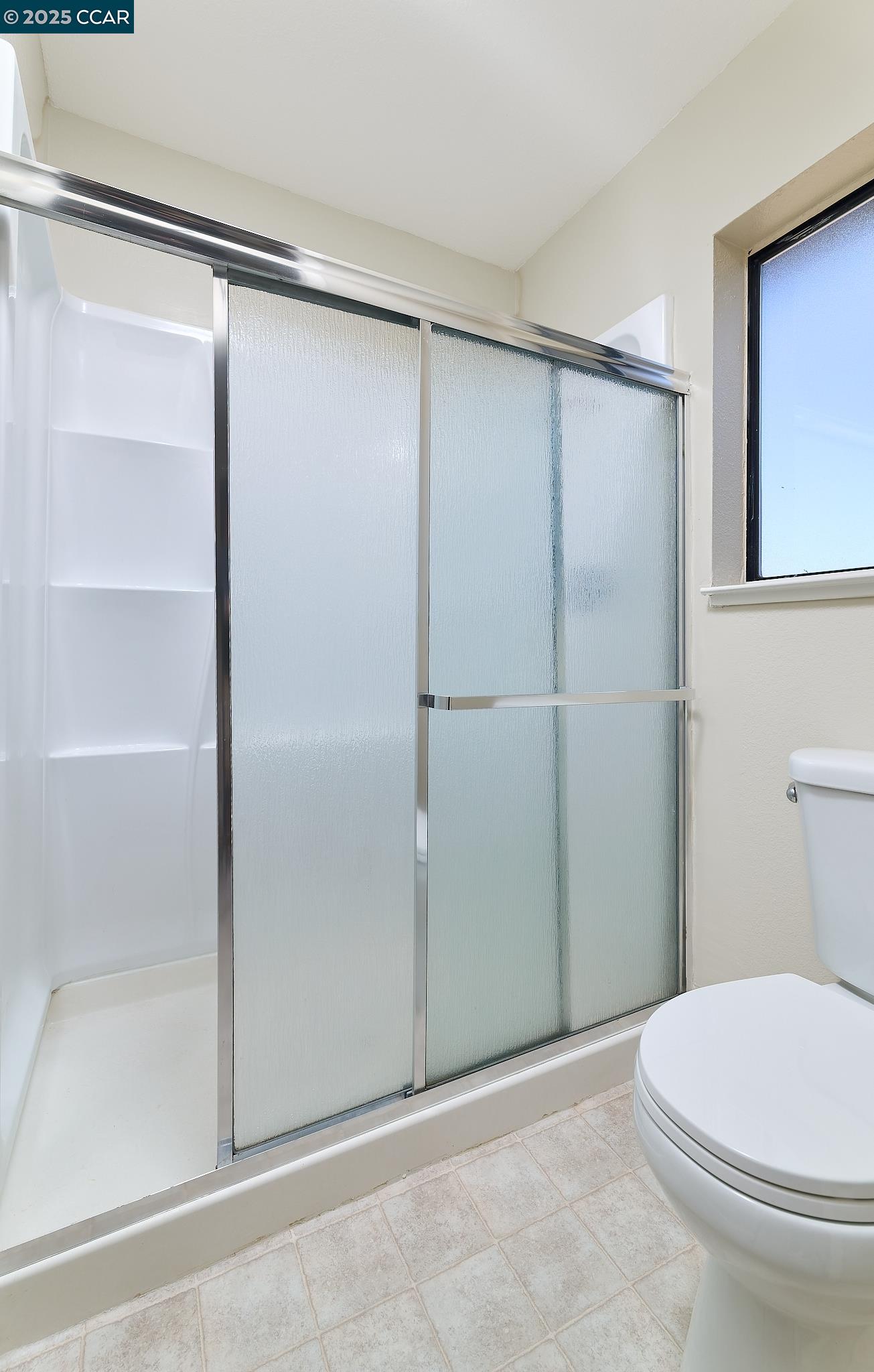 Detail Gallery Image 11 of 24 For 2126 Mendocino Dr, Bay Point,  CA 94565 - 3 Beds | 2/1 Baths