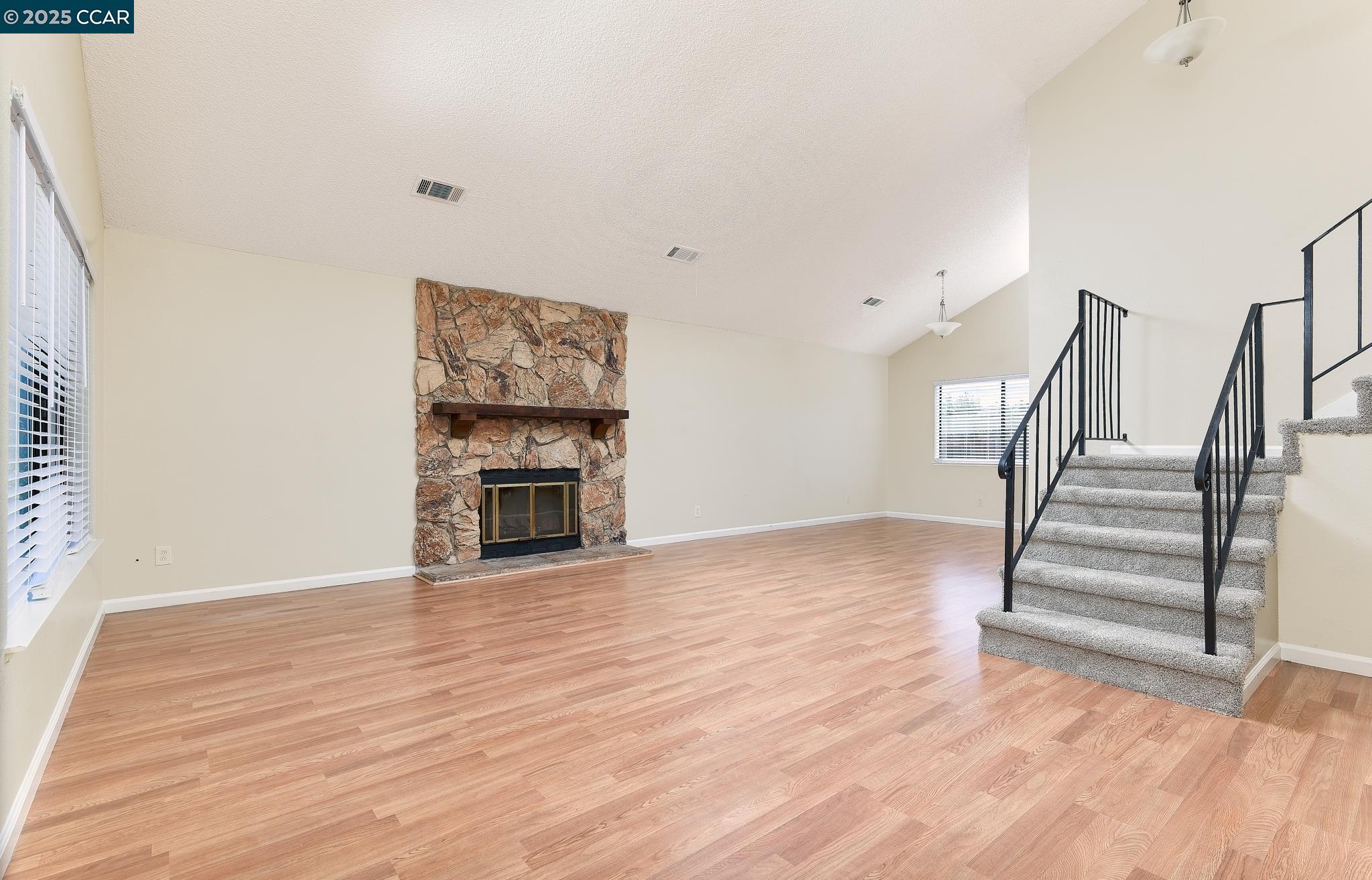 Detail Gallery Image 12 of 24 For 2126 Mendocino Dr, Bay Point,  CA 94565 - 3 Beds | 2/1 Baths