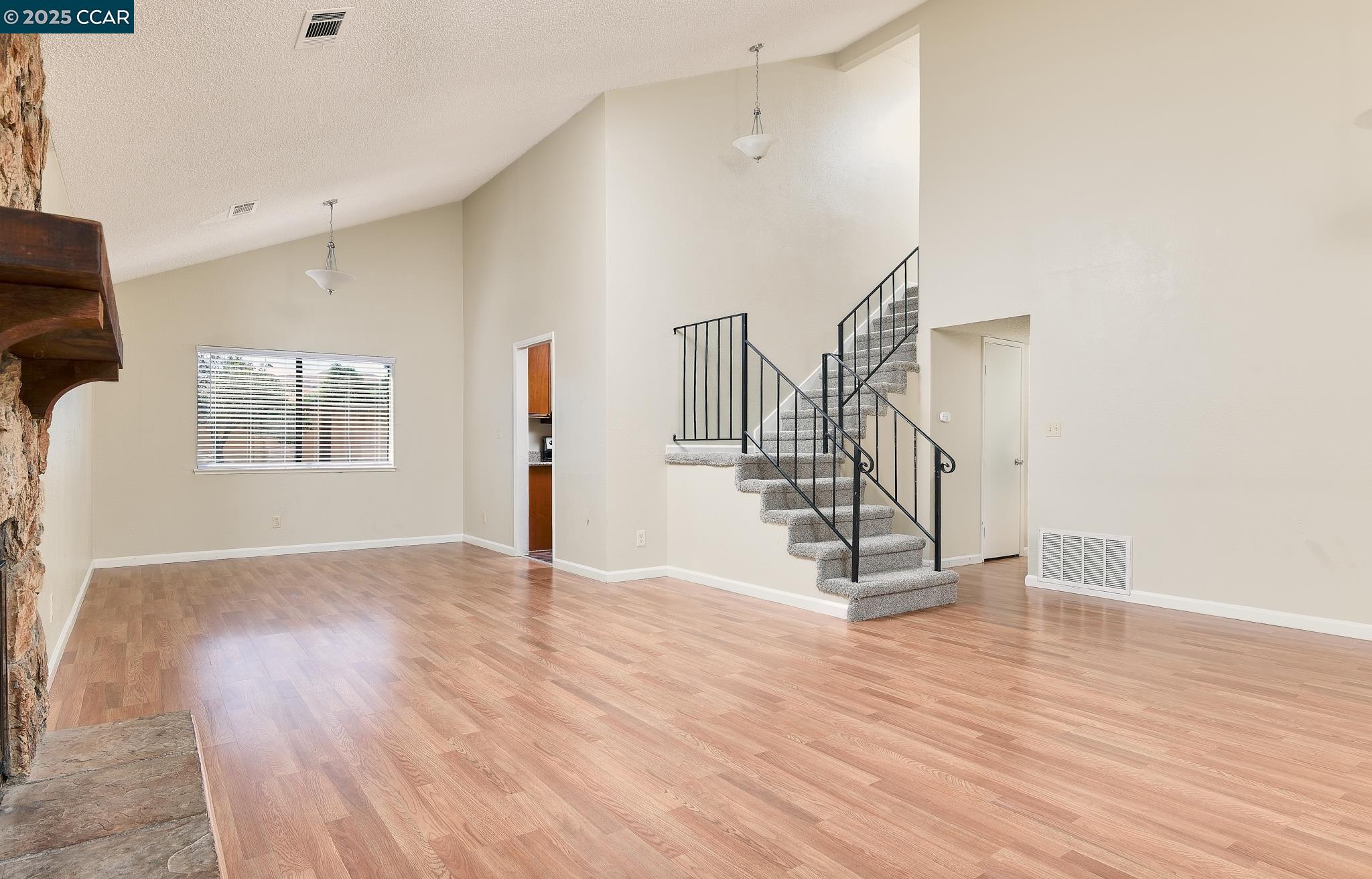 Detail Gallery Image 13 of 24 For 2126 Mendocino Dr, Bay Point,  CA 94565 - 3 Beds | 2/1 Baths