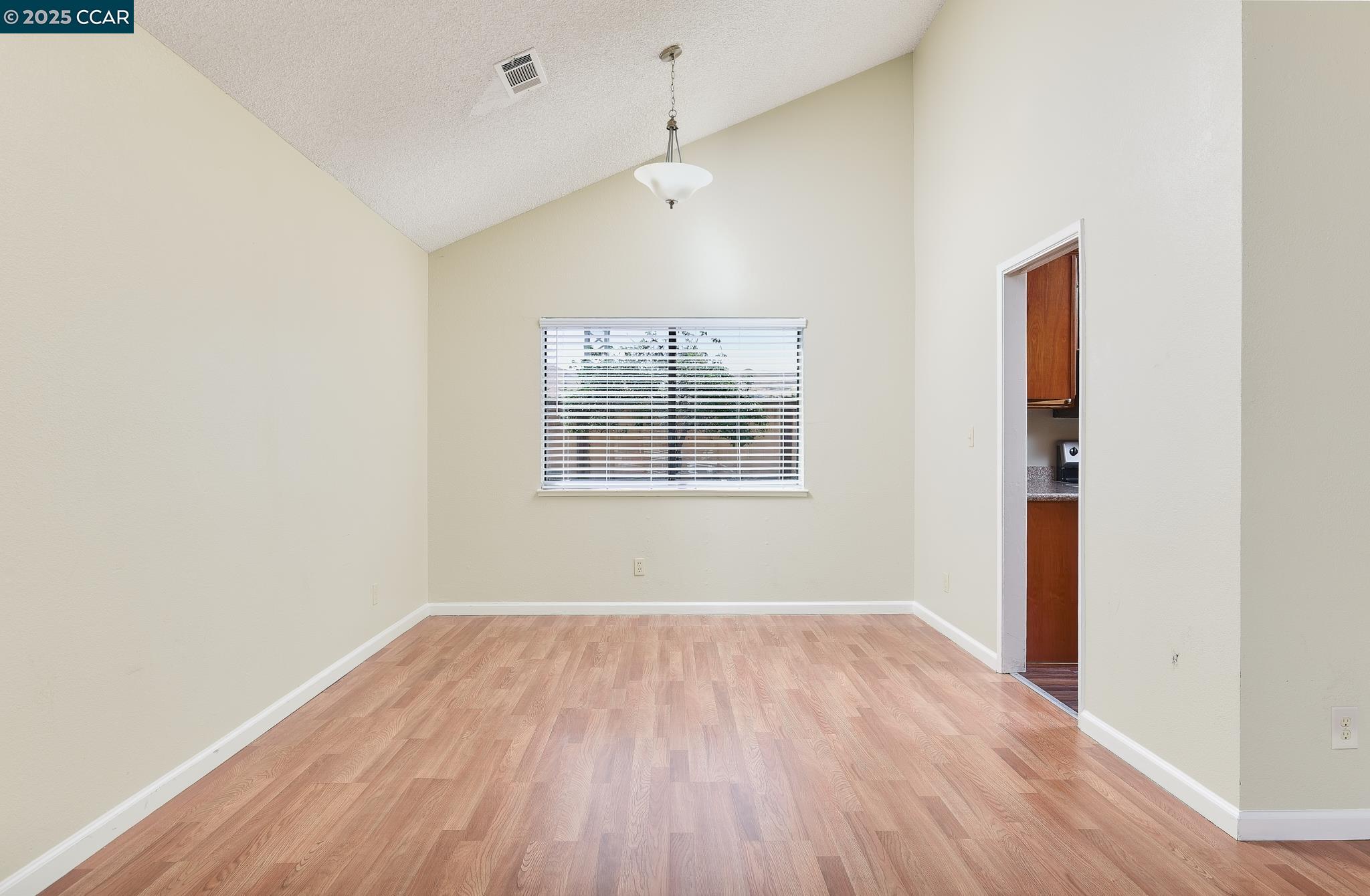Detail Gallery Image 15 of 24 For 2126 Mendocino Dr, Bay Point,  CA 94565 - 3 Beds | 2/1 Baths
