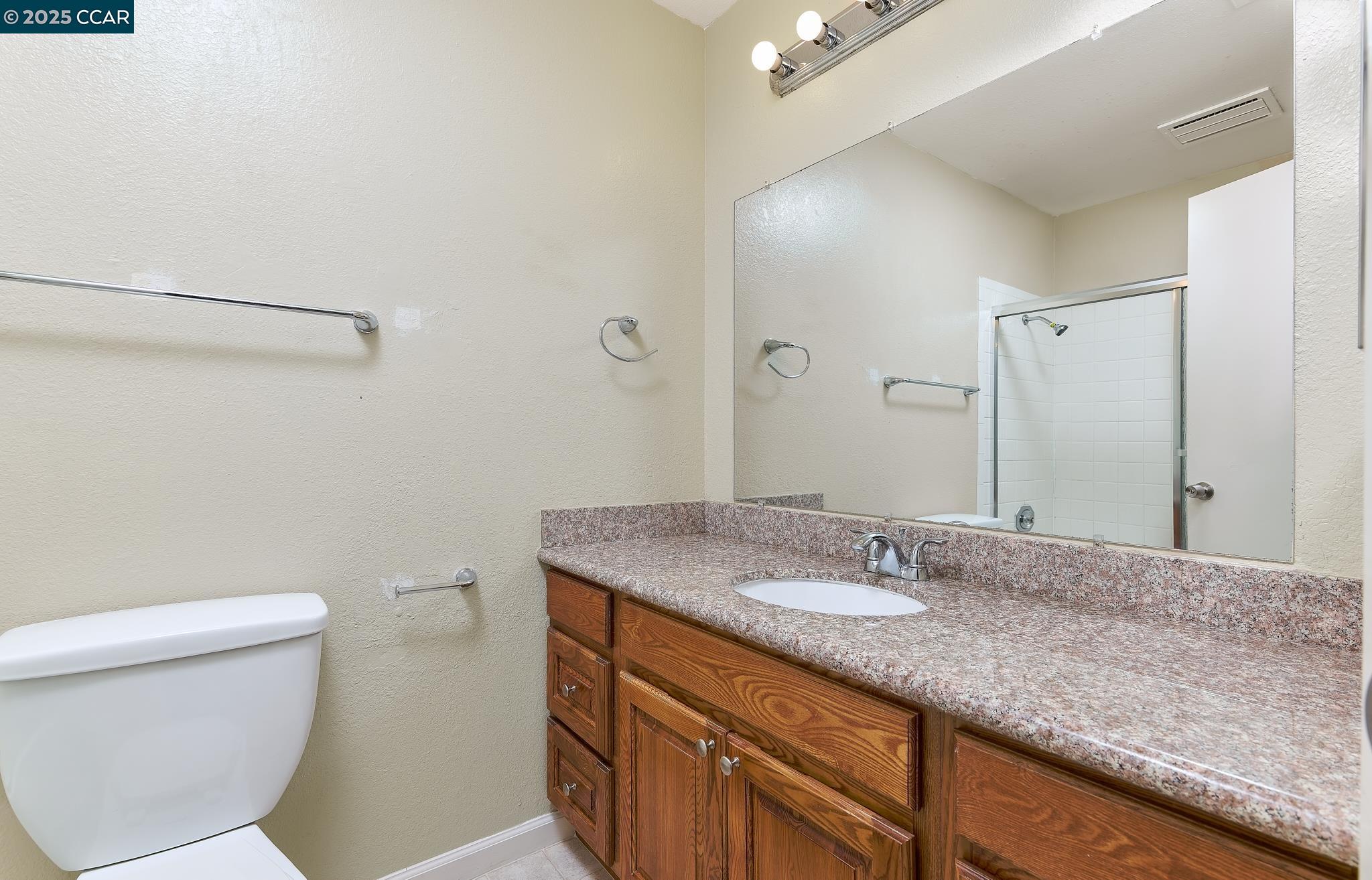 Detail Gallery Image 8 of 24 For 2126 Mendocino Dr, Bay Point,  CA 94565 - 3 Beds | 2/1 Baths
