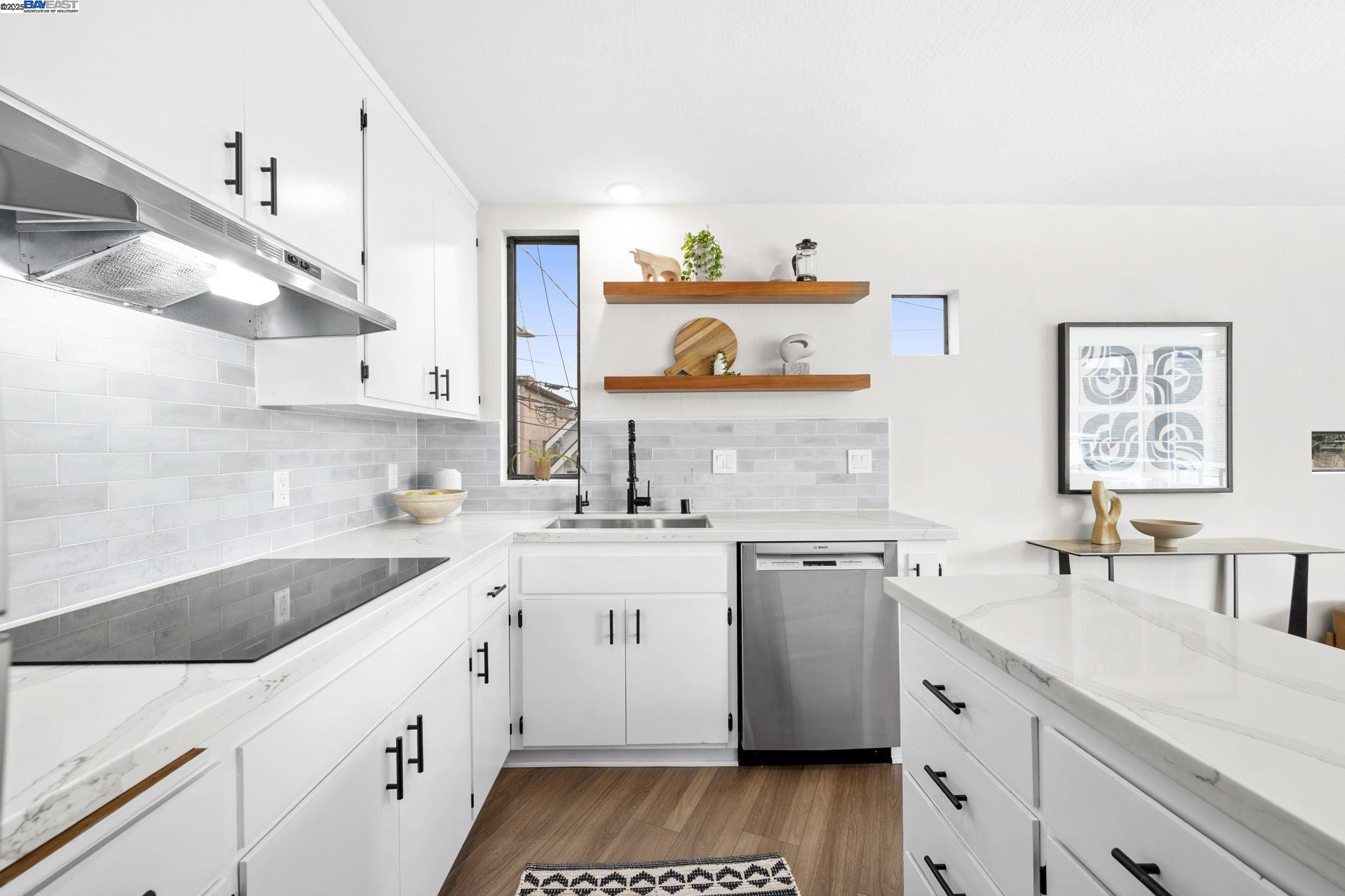 Detail Gallery Image 12 of 60 For 383 Staten Ave #201,  Oakland,  CA 94610 - 3 Beds | 2 Baths