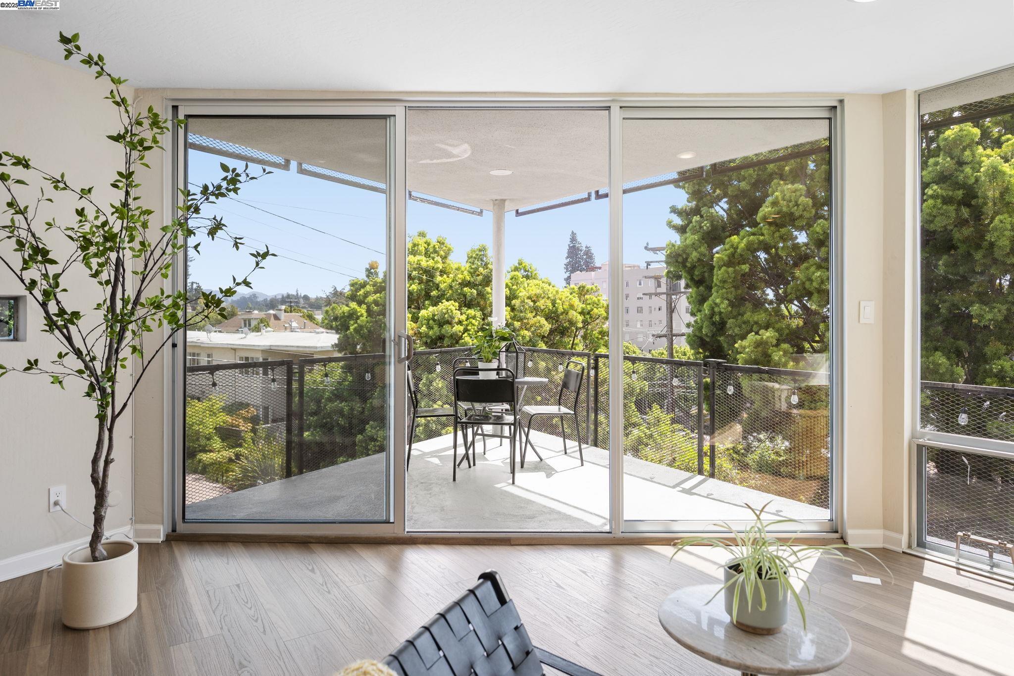 Detail Gallery Image 20 of 60 For 383 Staten Ave #201,  Oakland,  CA 94610 - 3 Beds | 2 Baths