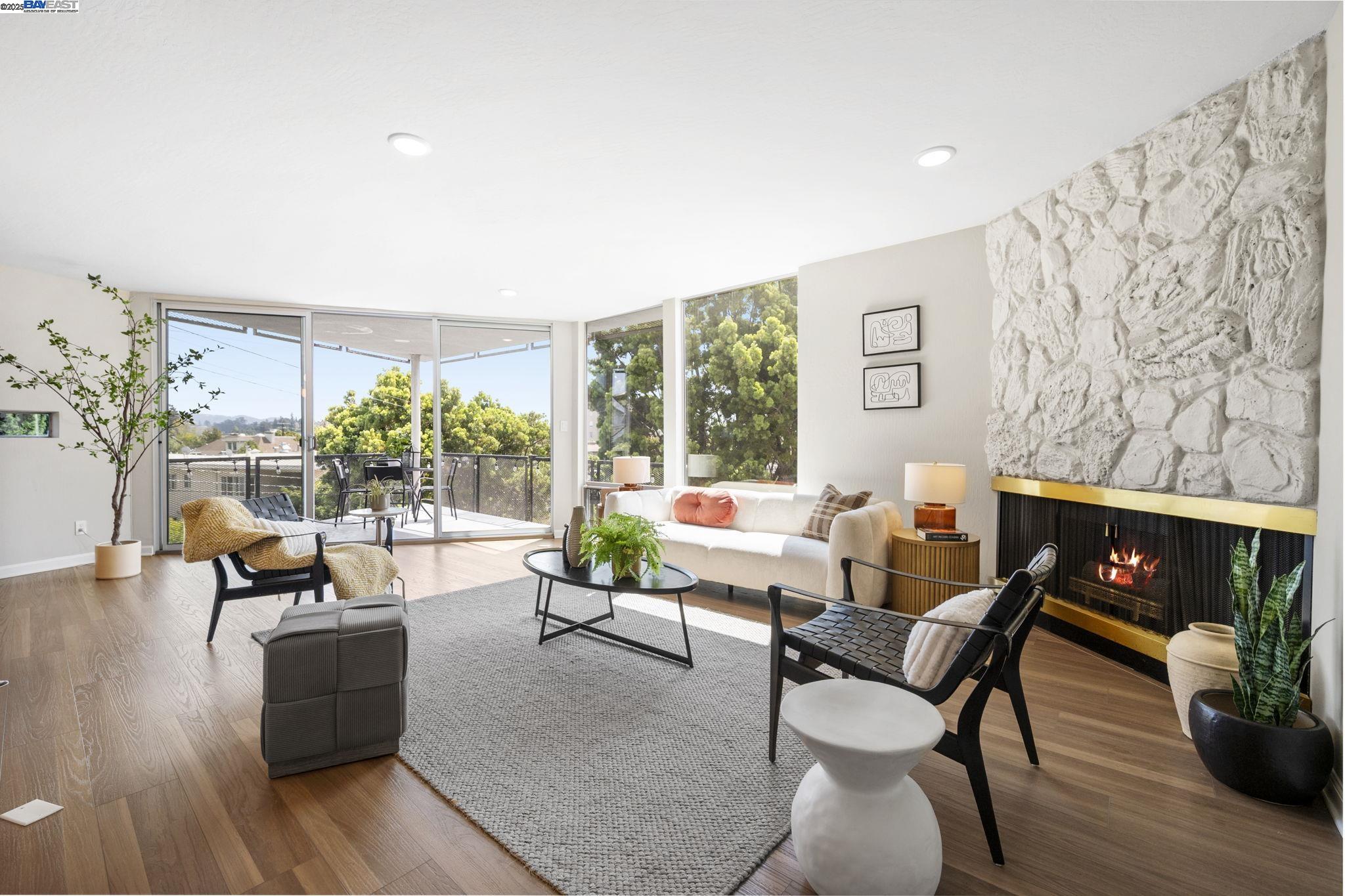 Detail Gallery Image 3 of 60 For 383 Staten Ave #201,  Oakland,  CA 94610 - 3 Beds | 2 Baths