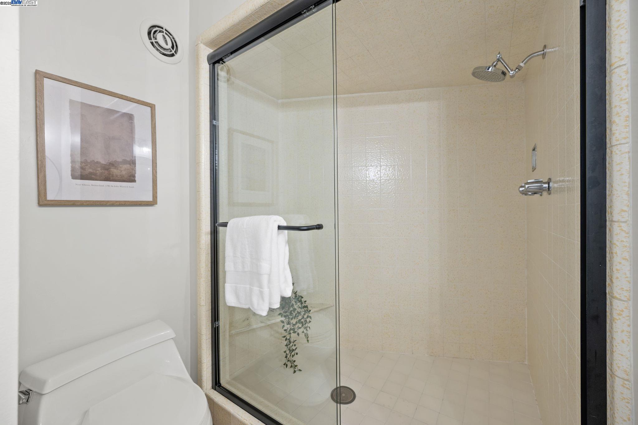 Detail Gallery Image 44 of 60 For 383 Staten Ave #201,  Oakland,  CA 94610 - 3 Beds | 2 Baths