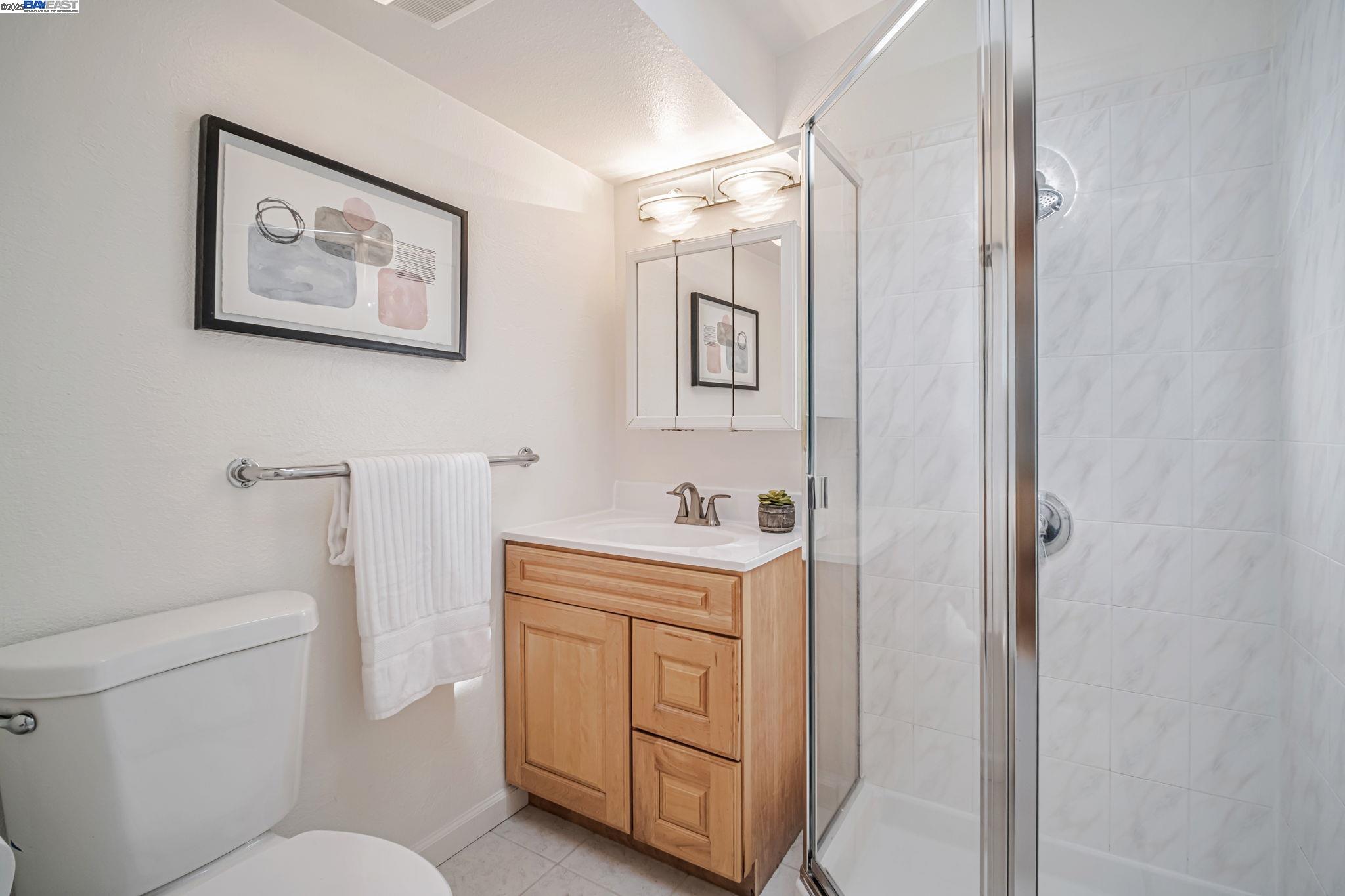Detail Gallery Image 24 of 28 For 19461 Royal Ave, Hayward,  CA 94541 - 3 Beds | 2 Baths