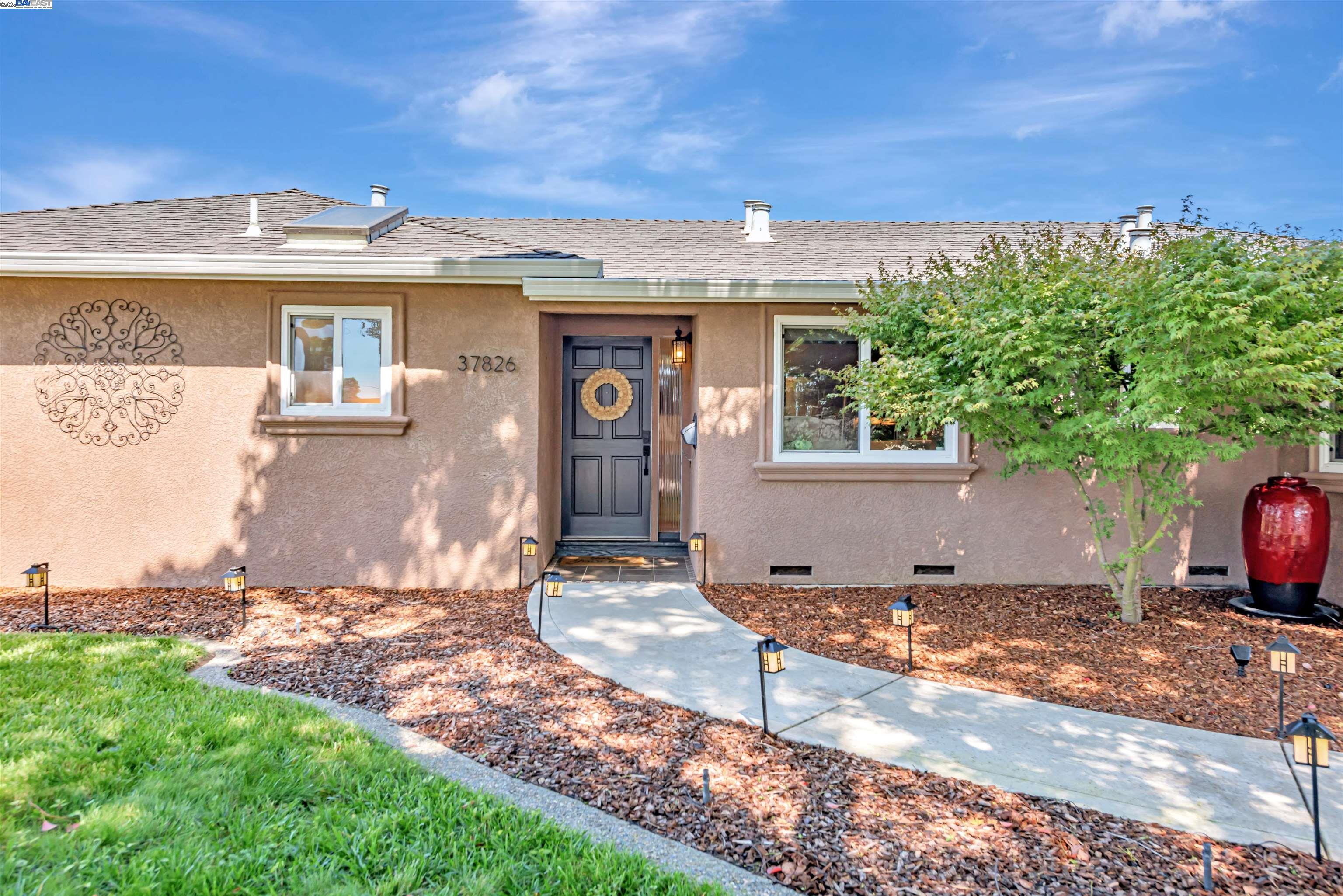 Detail Gallery Image 2 of 51 For 37826 Glenmoor Dr, Fremont,  CA 94536 - 4 Beds | 2 Baths