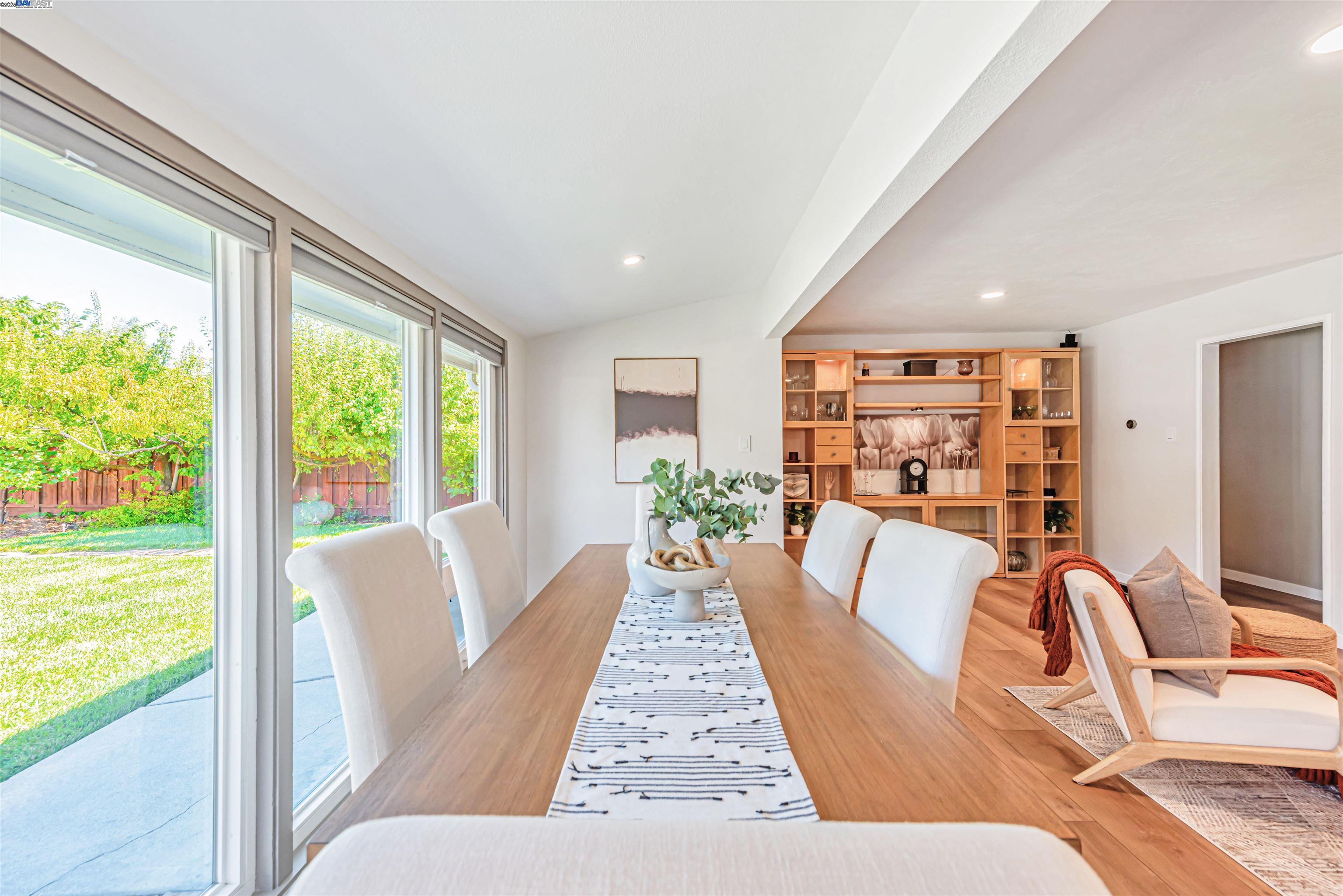 Detail Gallery Image 7 of 51 For 37826 Glenmoor Dr, Fremont,  CA 94536 - 4 Beds | 2 Baths