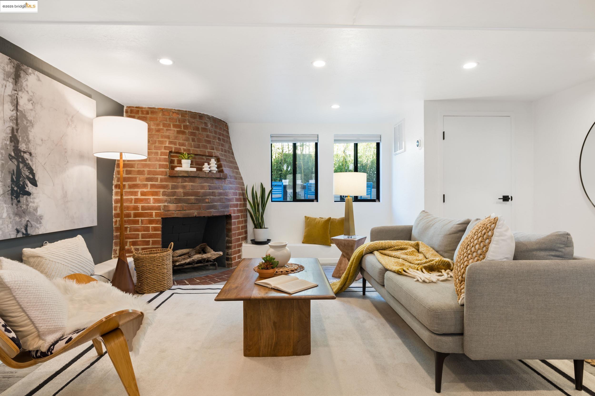 Detail Gallery Image 18 of 52 For 5239 Boyd Ave, Oakland,  CA 94618 - 3 Beds | 3 Baths