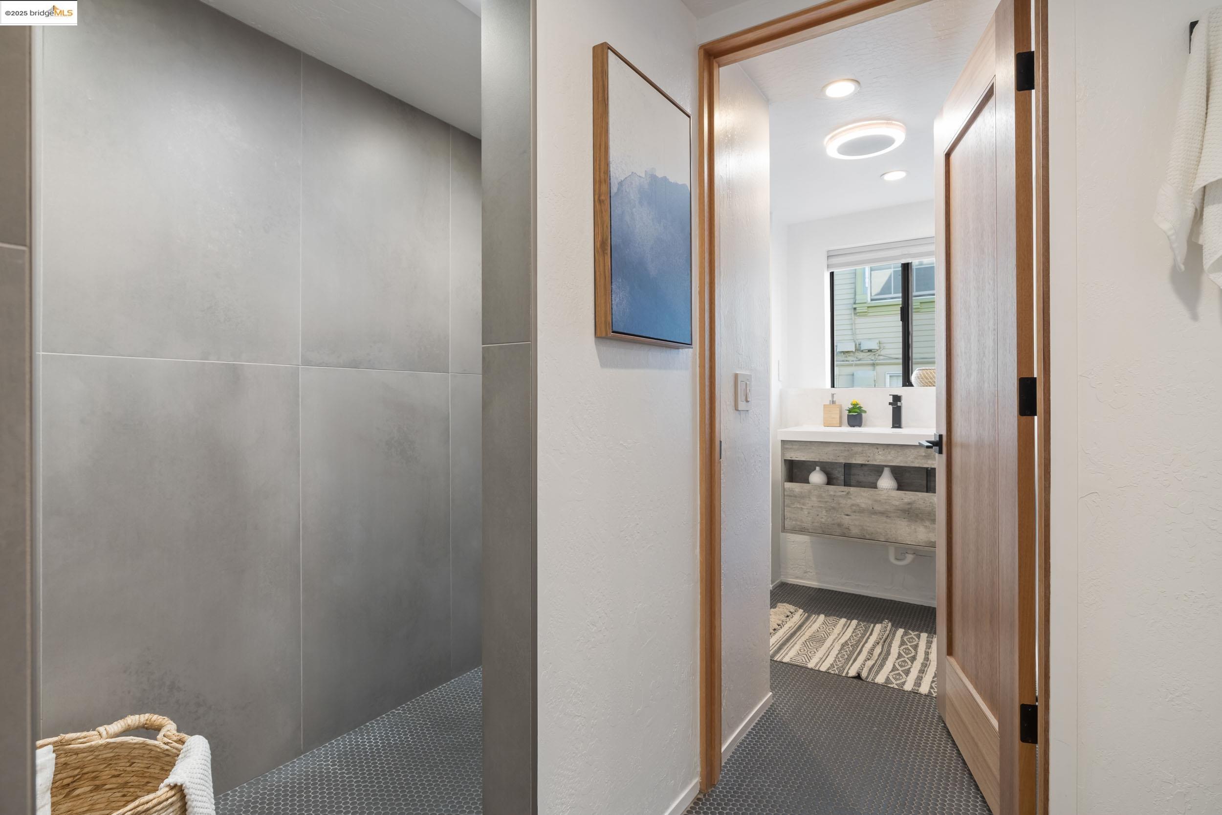 Detail Gallery Image 27 of 52 For 5239 Boyd Ave, Oakland,  CA 94618 - 3 Beds | 3 Baths