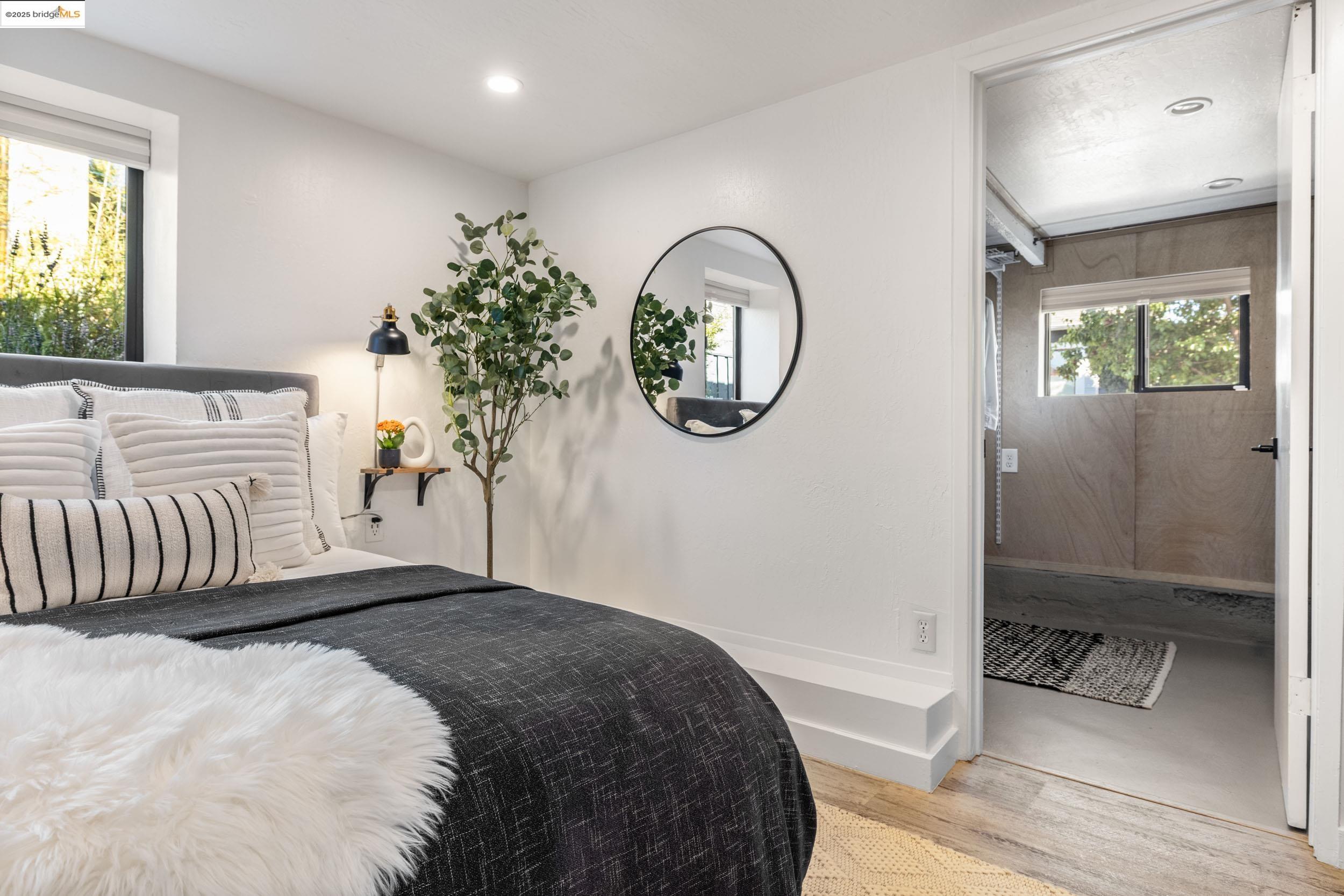 Detail Gallery Image 28 of 52 For 5239 Boyd Ave, Oakland,  CA 94618 - 3 Beds | 3 Baths